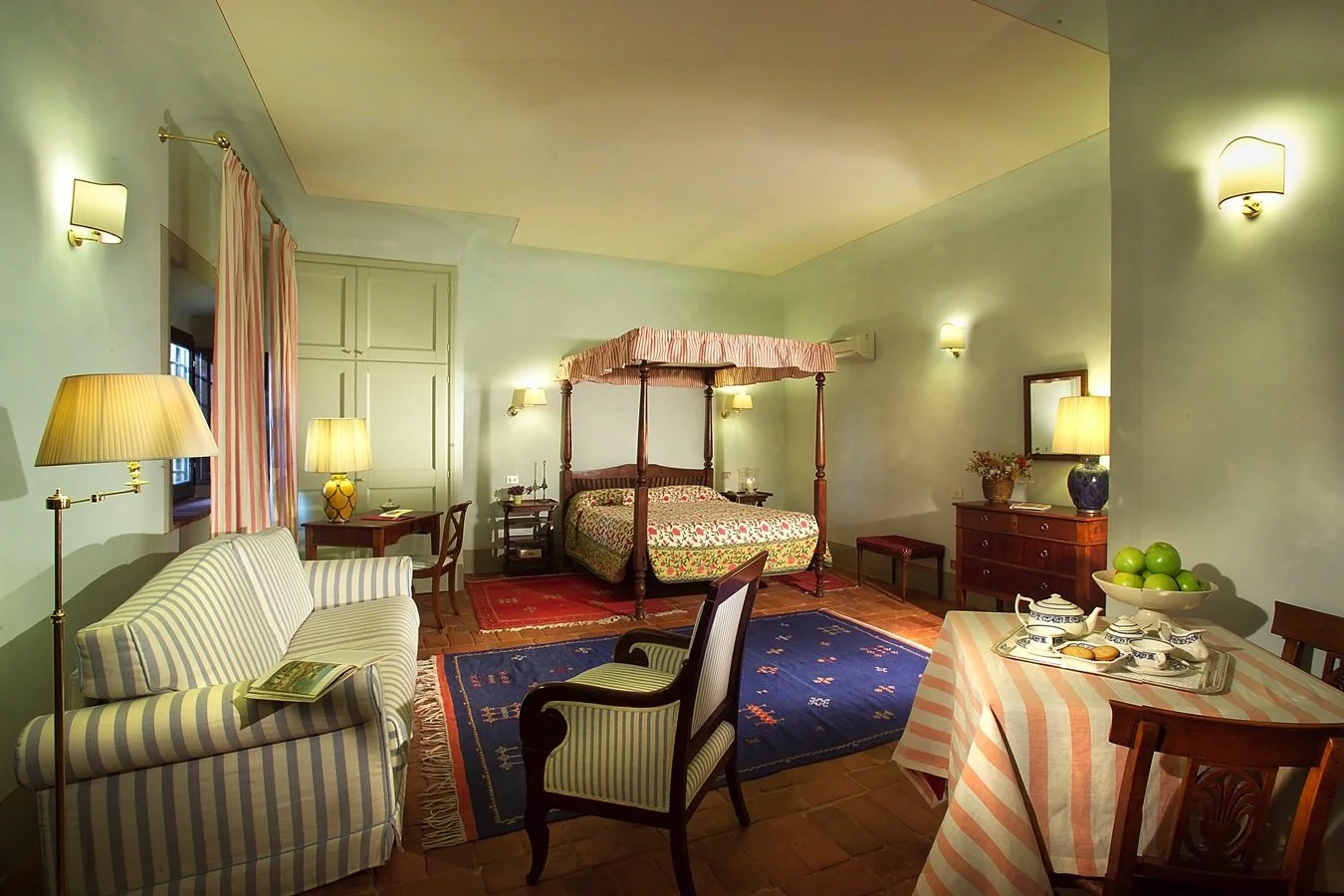 Classic bedroom Poggiale