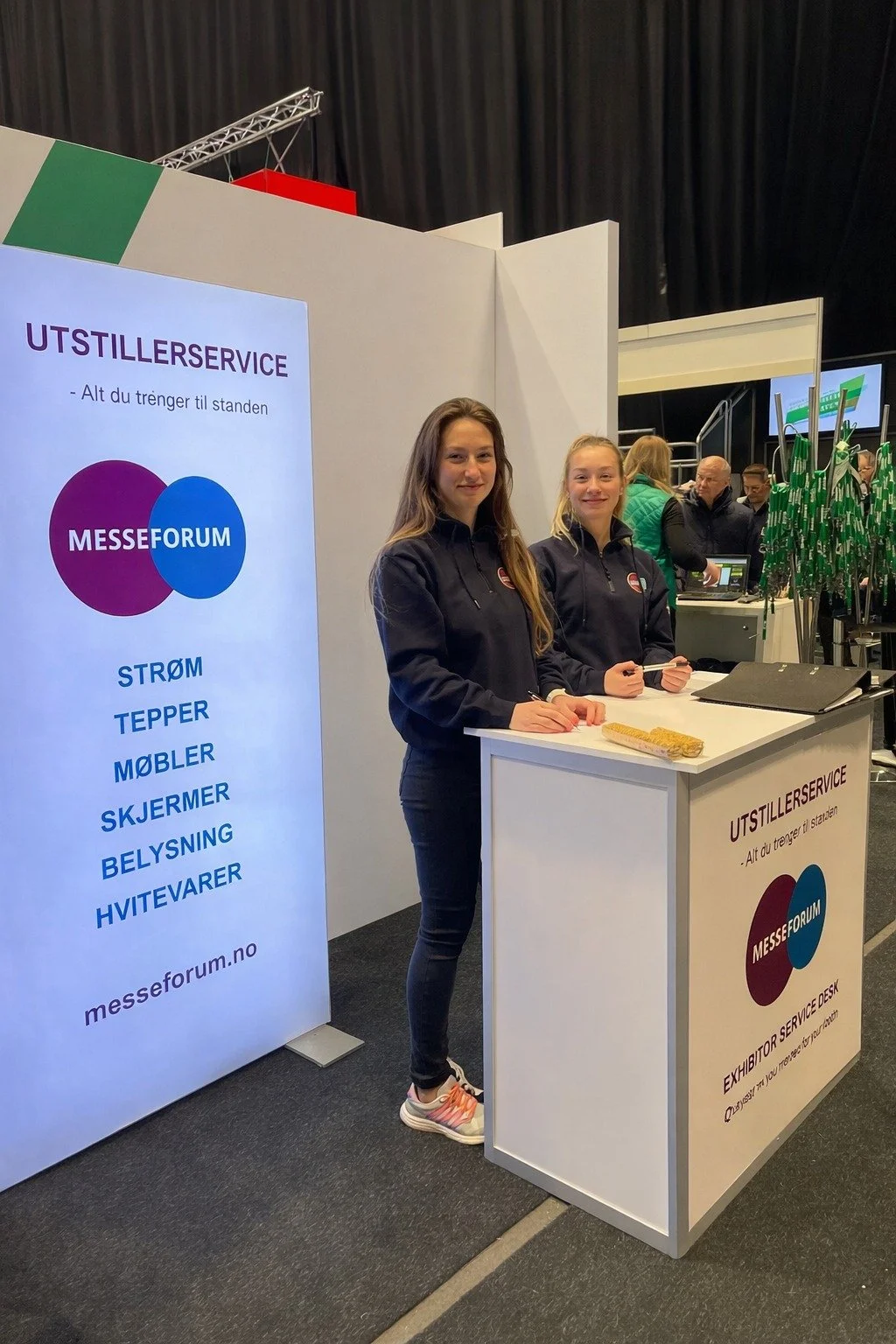 Messeforums utstillerservice med bemannet serviceskranke på messe