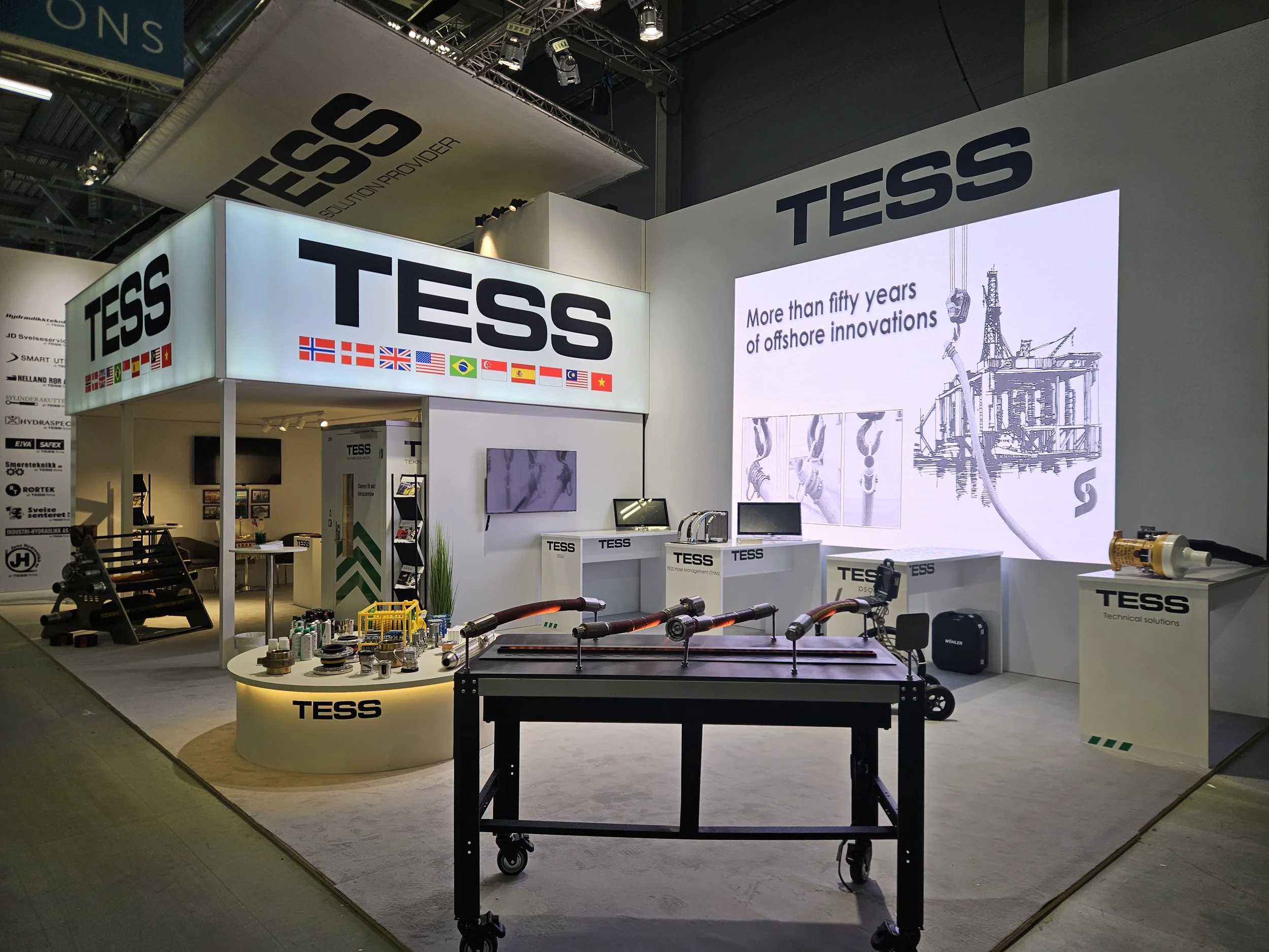 TESS to-etasjes messestand