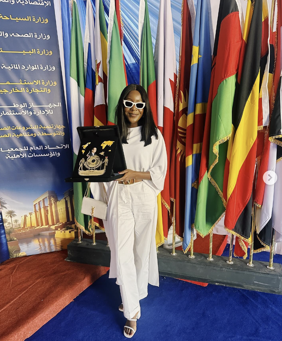 Faith  at the 27th edition of the Arab- African Investment Summit hosted by the Arab Women Investors Union in Aswan, Egypt, honored with a gift.