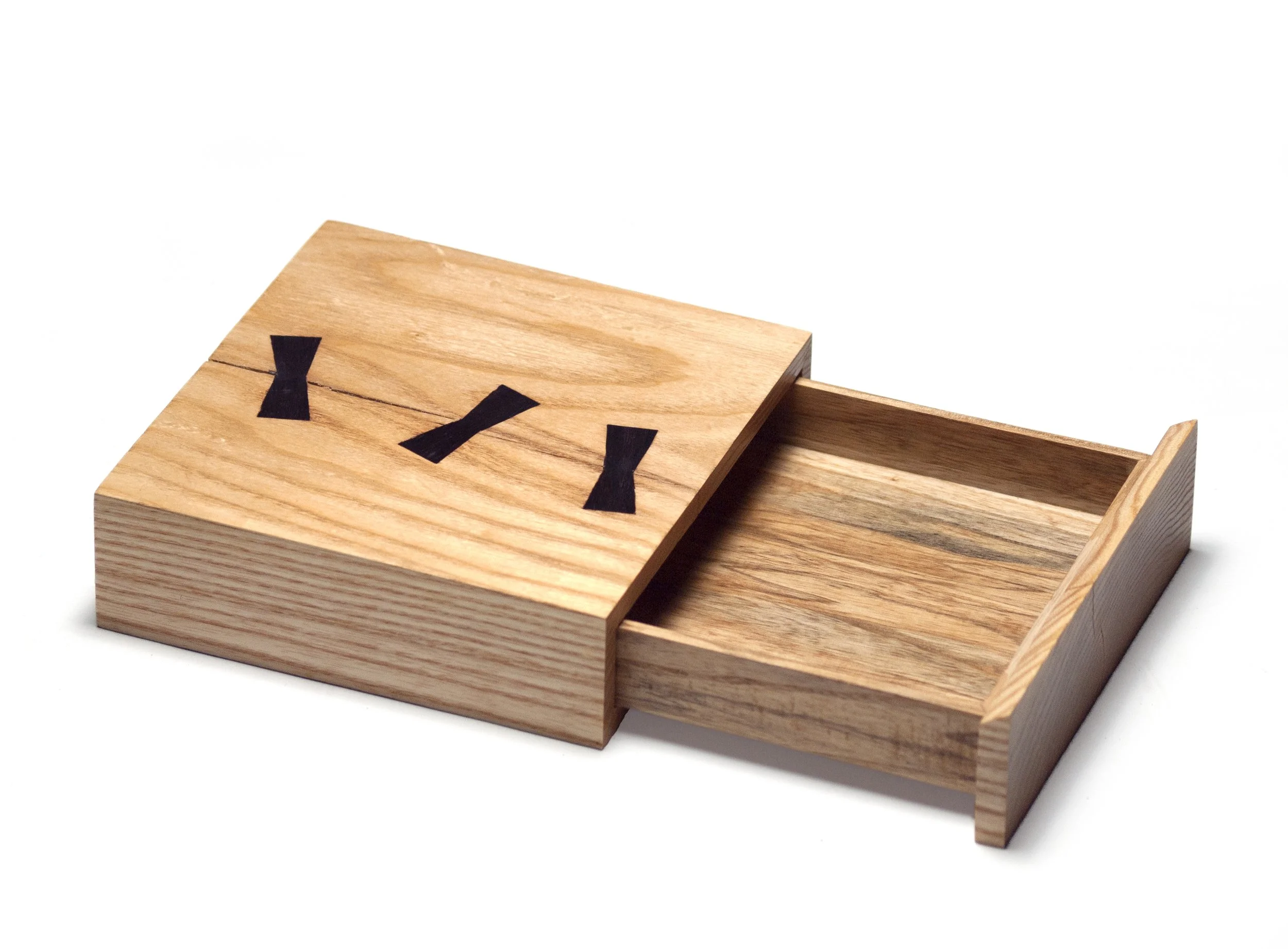 Bowtie Box empty- P5237108.jpg