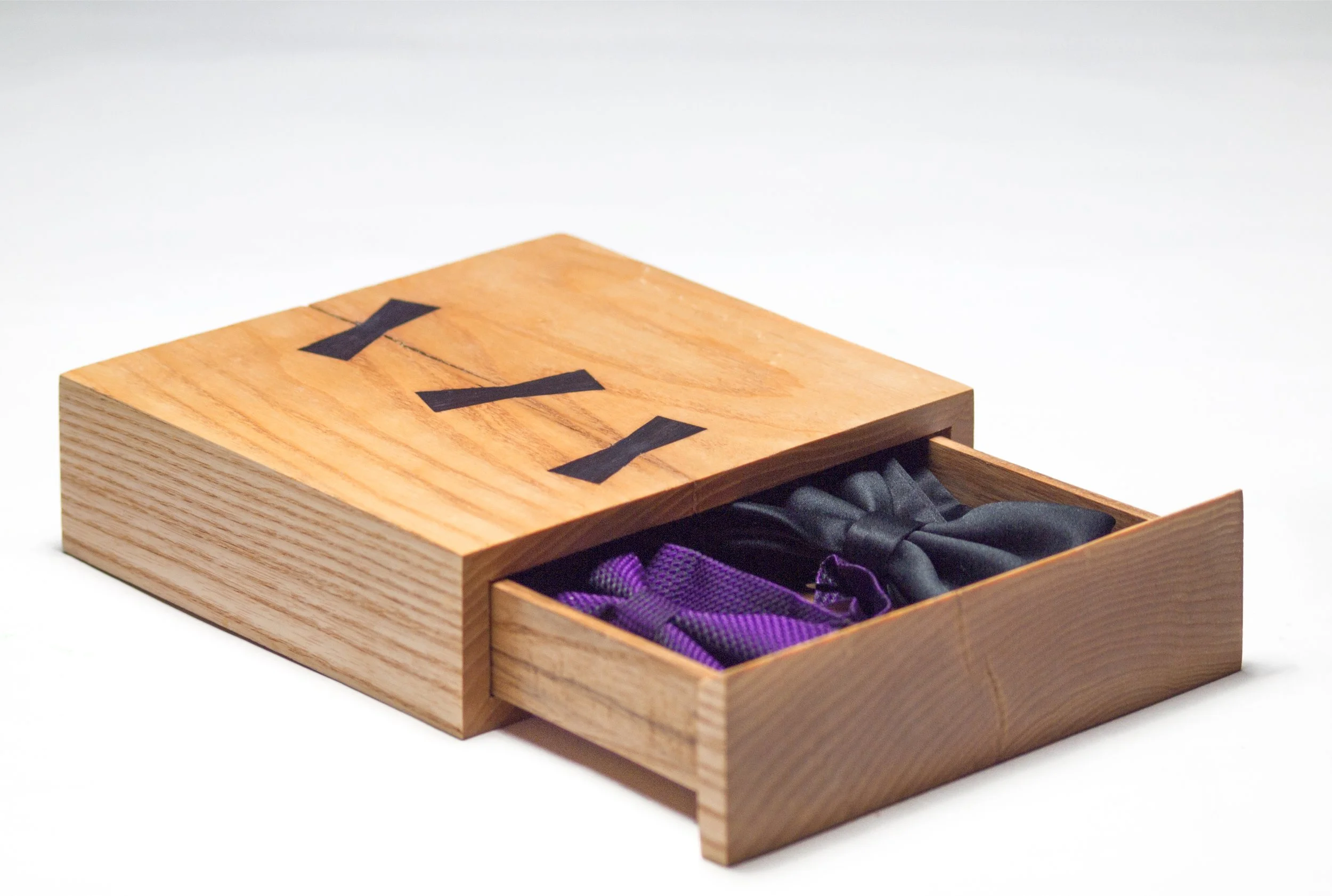 Bowtie box- P5237091.jpg