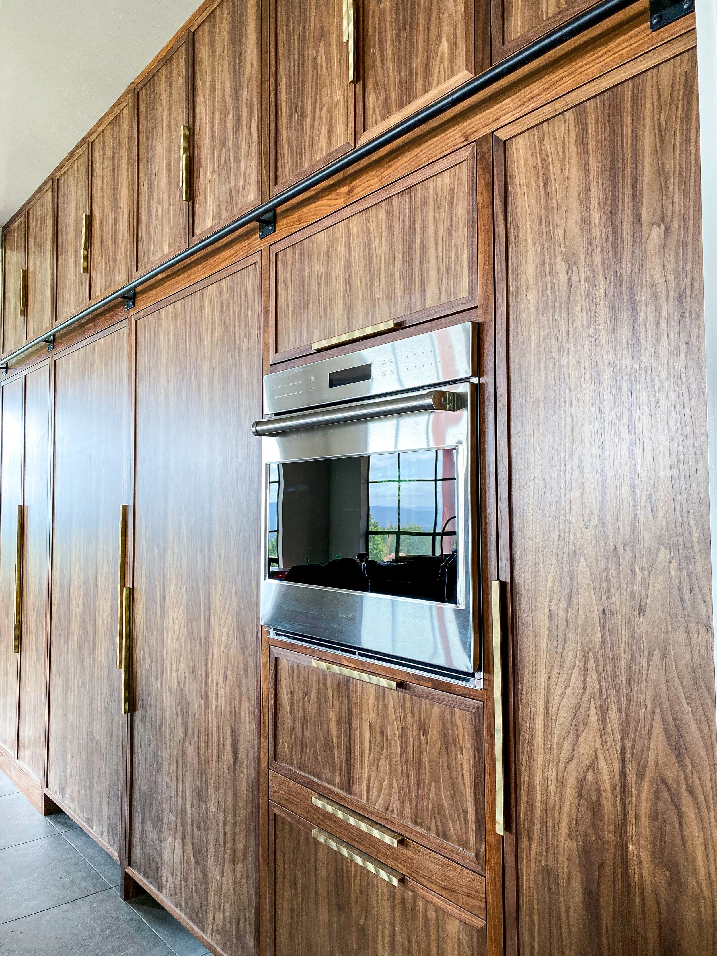 Norwich VT Modern Cabinetry (2).jpg