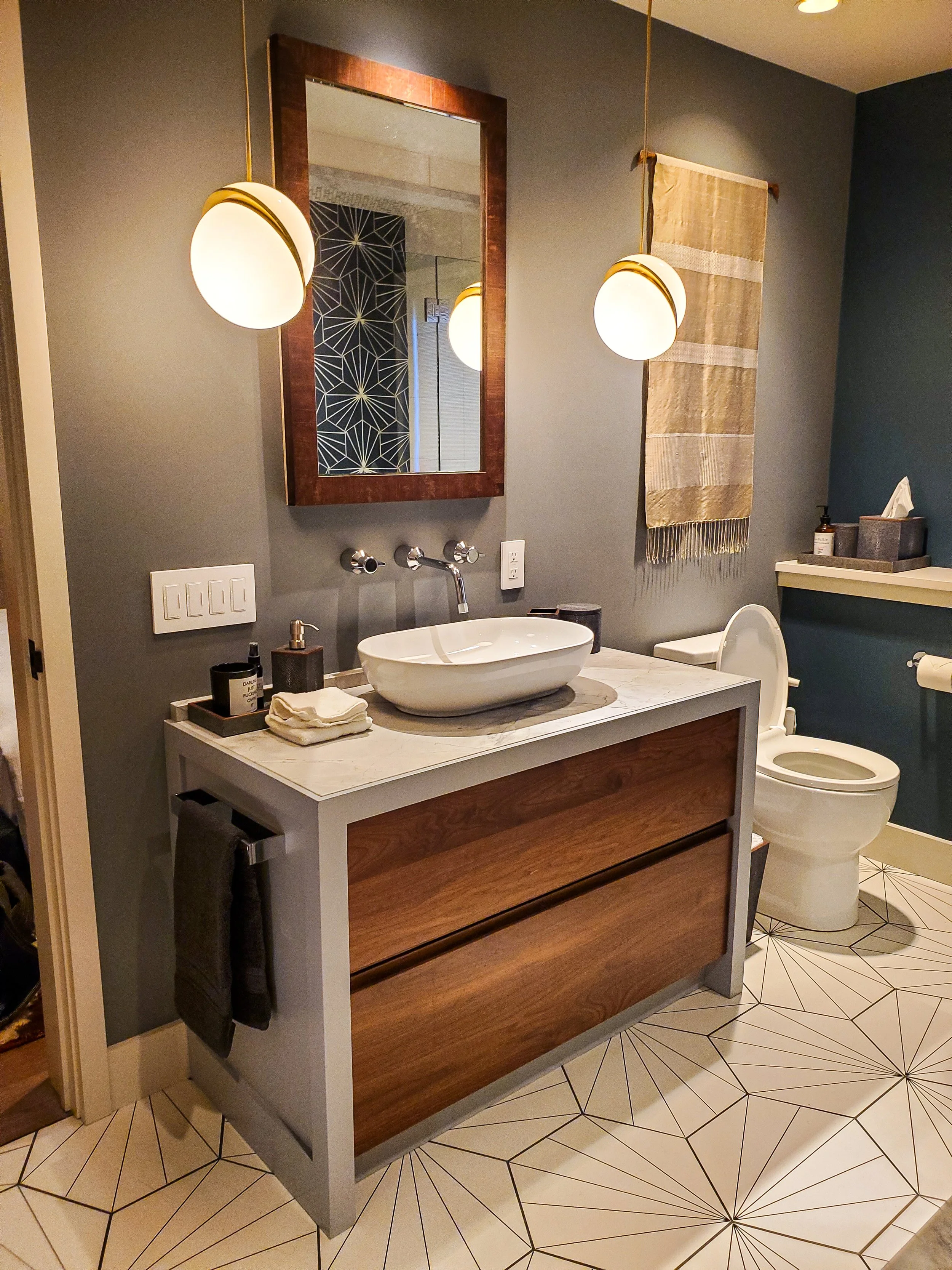 Norwich VT Modern Cabinetry (12).jpg