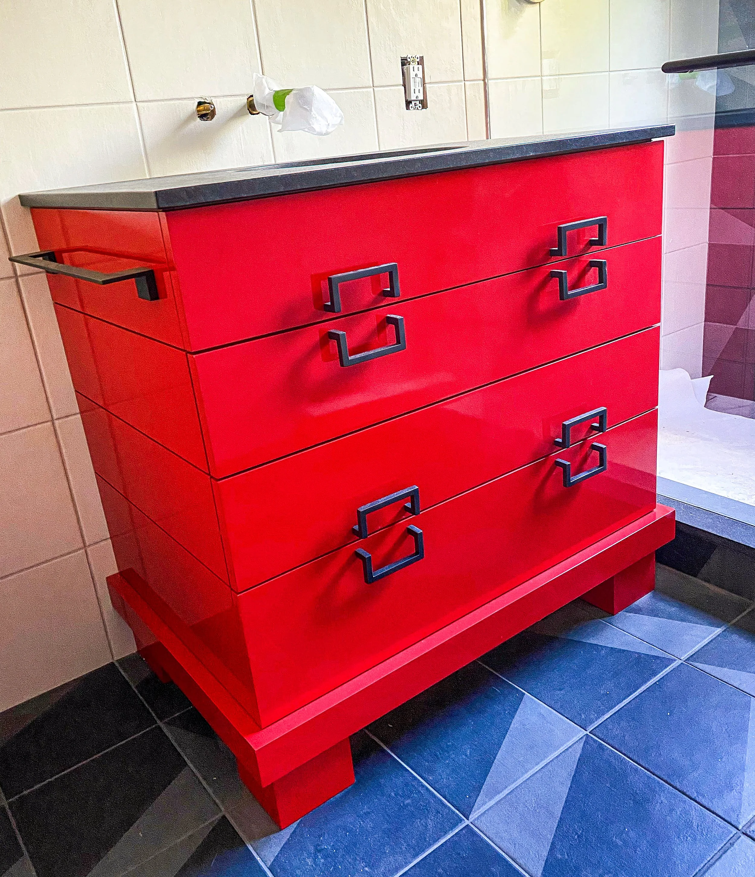 Norwich VT Modern Cabinetry (16).jpg
