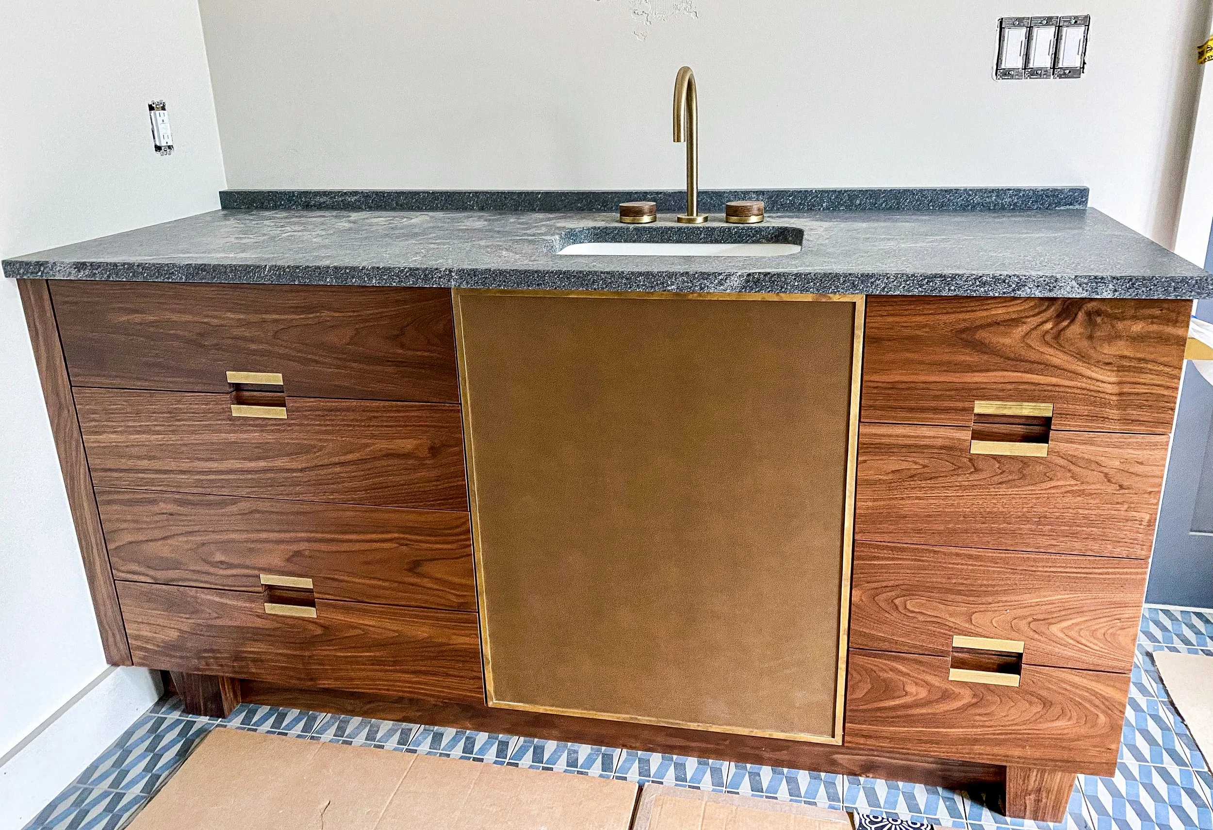 Norwich VT Modern Cabinetry (20).jpg