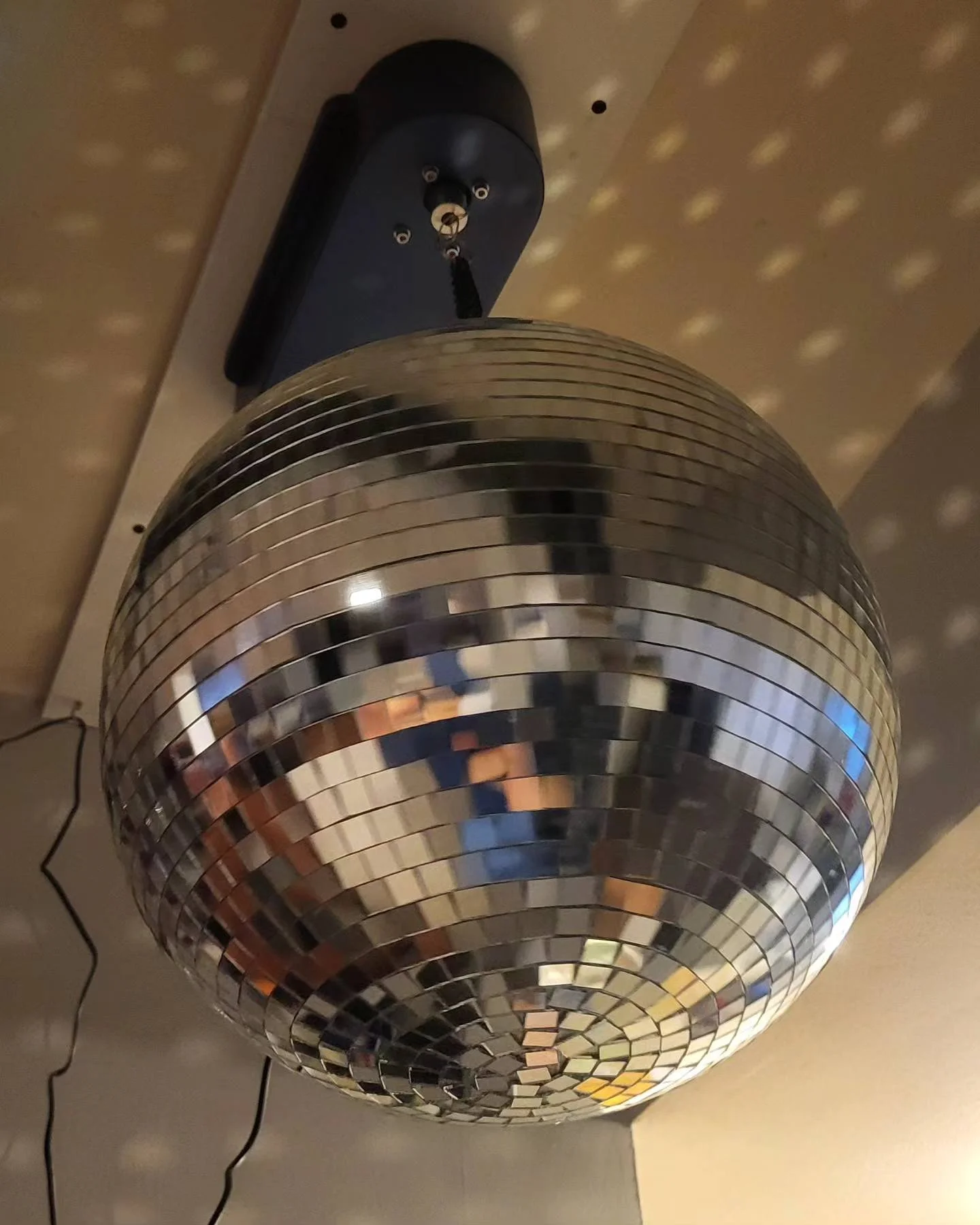 DiscoBall1.jpg