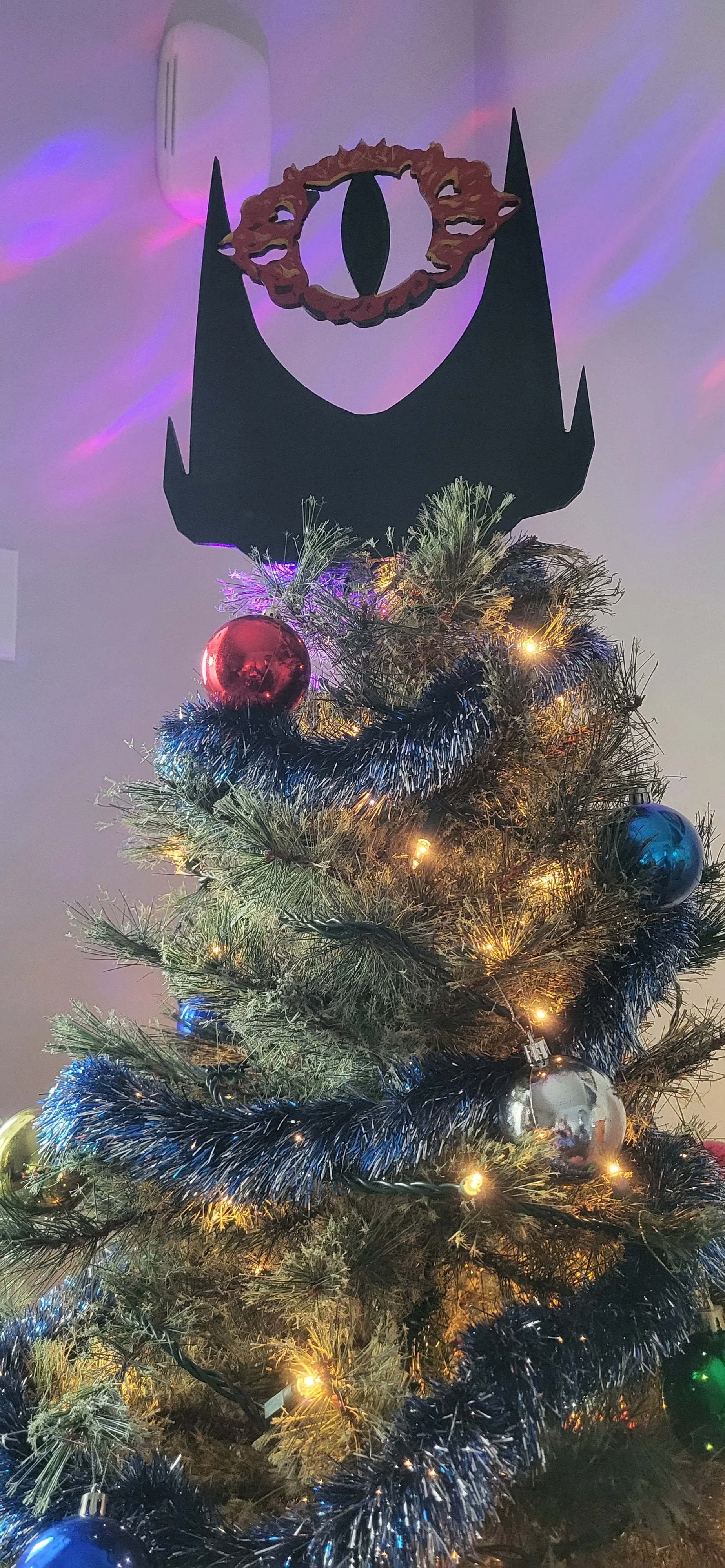 SauronTreeTopper2.jpg