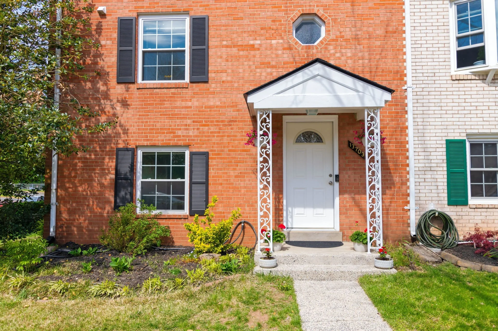 47-samantha-bard-13703-penwith-ct-front-door-close-up-brick-address-chantilly-va-20151.jpg