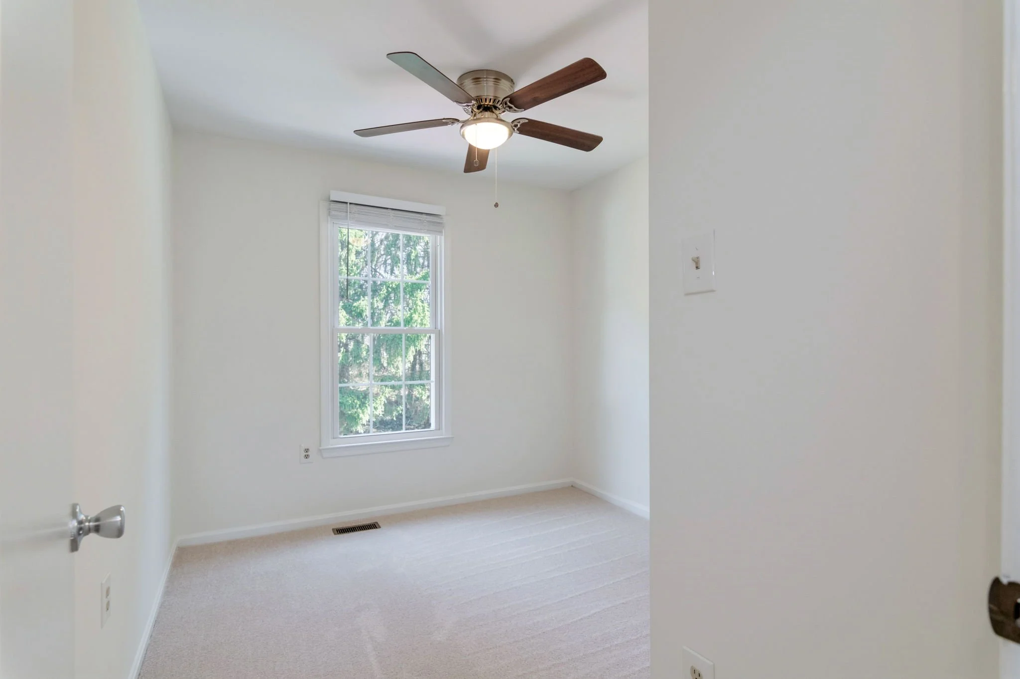 33-samantha-bard-4445-holly-ave-bedroom-two-ceiling-fan-fairfax-va-22030.jpg