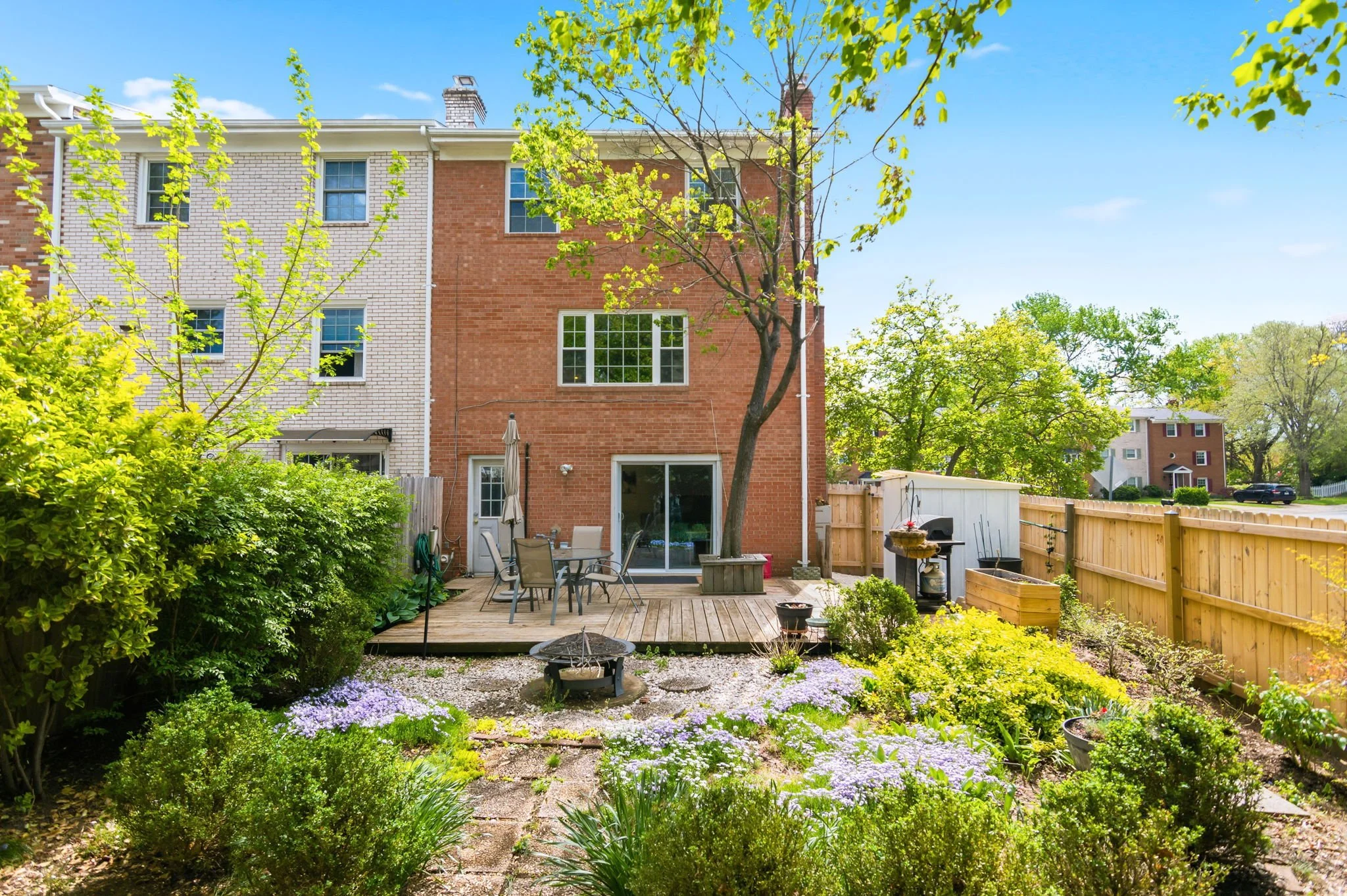 38-samantha-bard-13703-penwith-ct-rear-exterior-brick-deck-garden-chantilly-va-20151.jpg