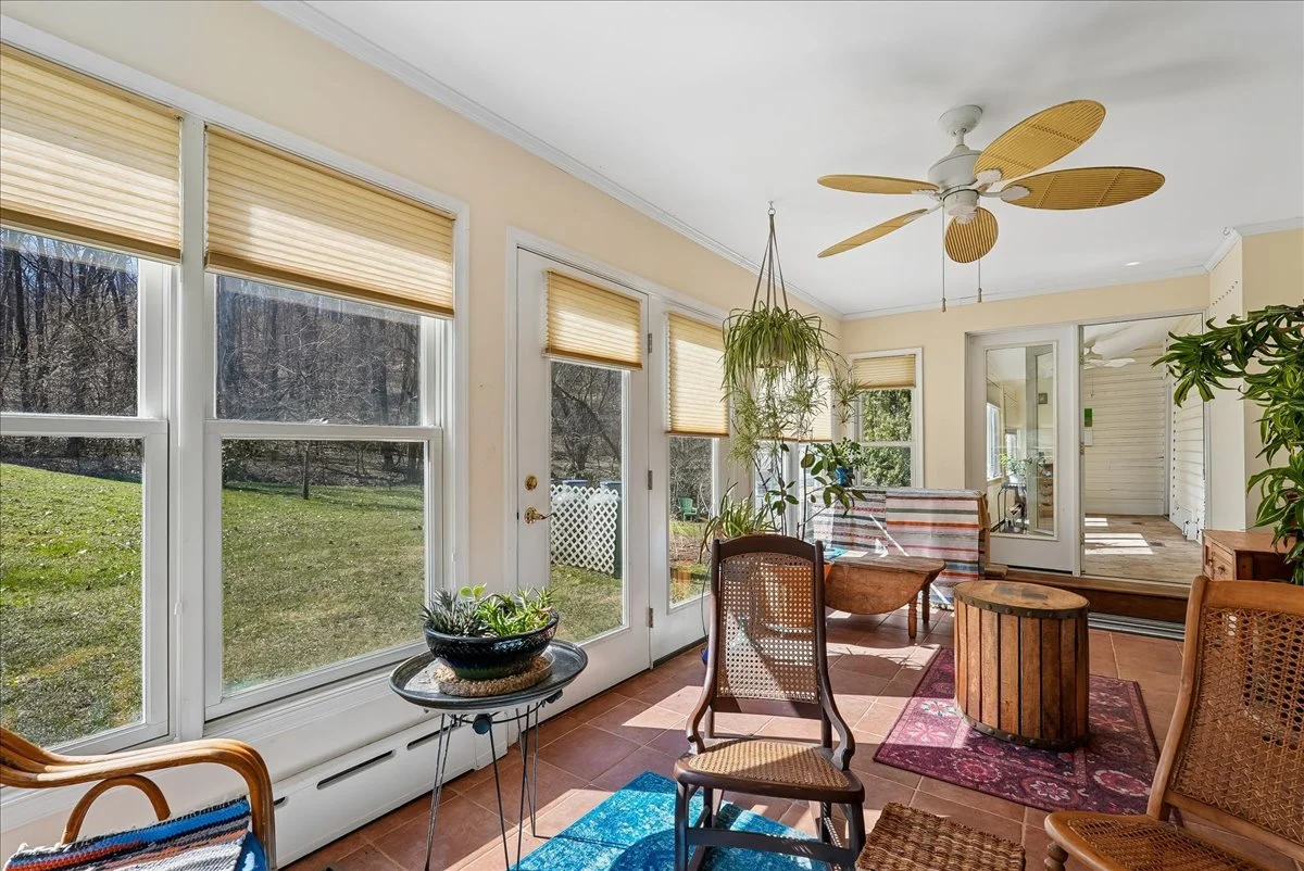 34-samantha-bard-13064-furnace-mountain-rd-sunroom-french-doors-yard-views-lovettsville-va-20180.jpg