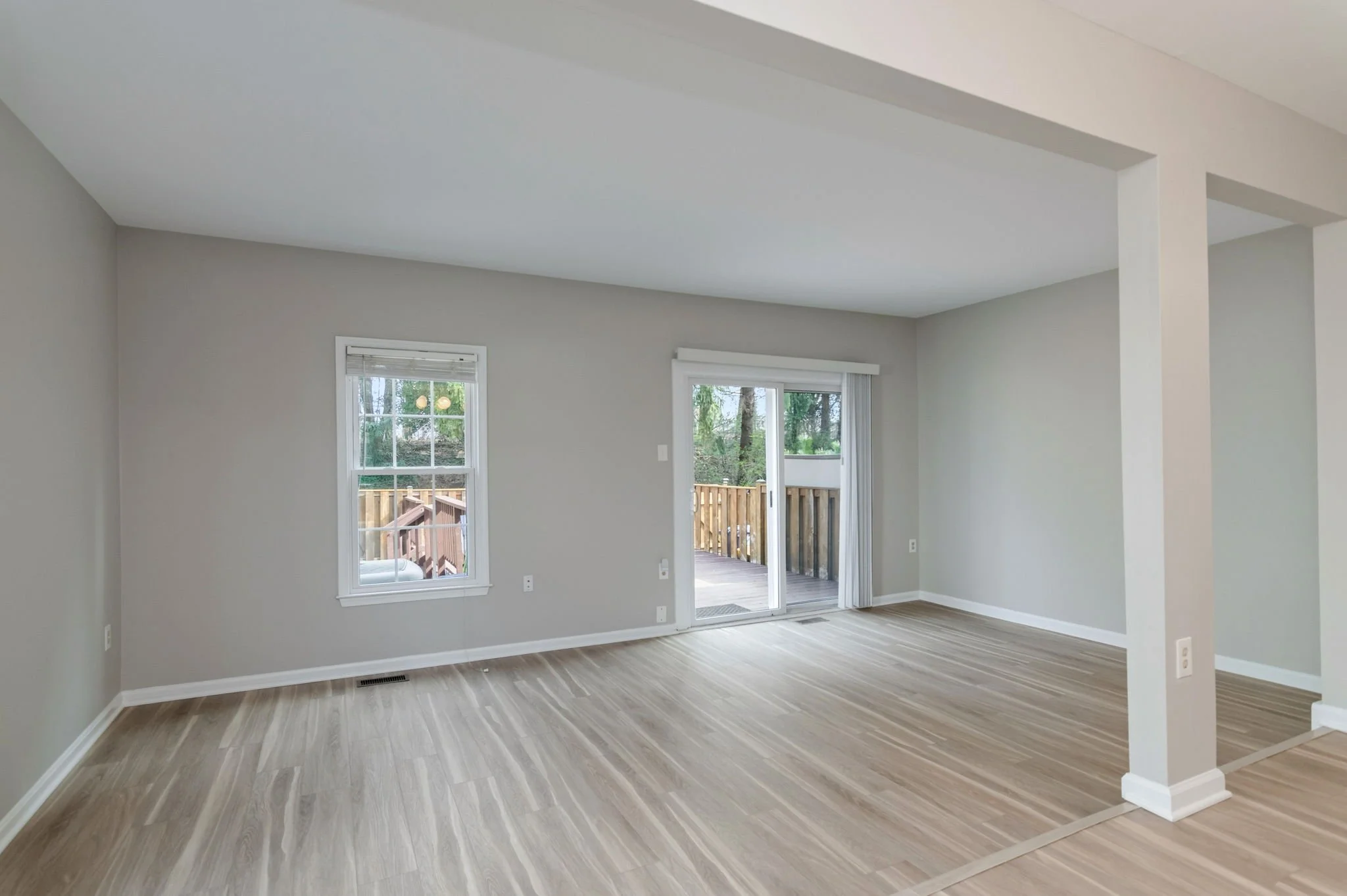 24-samantha-bard-4445-holly-ave-living-room-lvp-floors-fairfax-va-22030.jpg