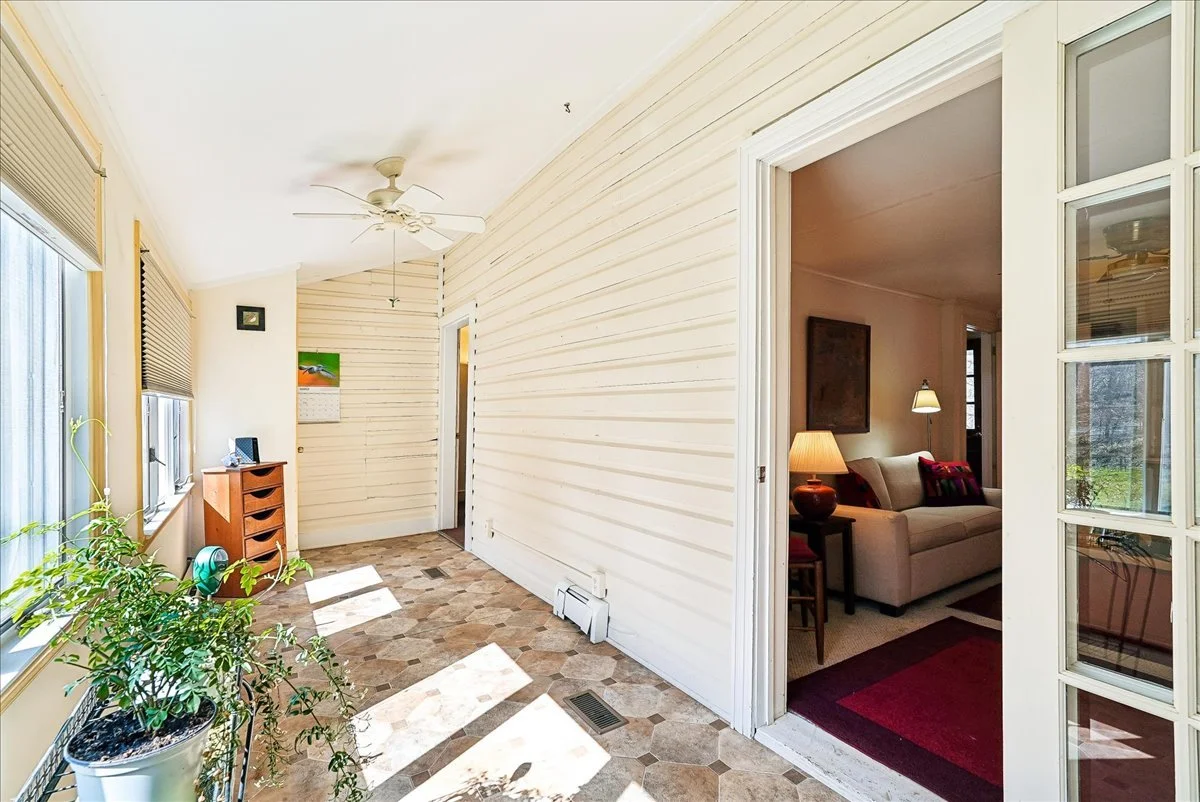 37-samantha-bard-13064-furnace-mountain-rd-hallway-shiplap-wall-lovettsville-va-20180.jpg