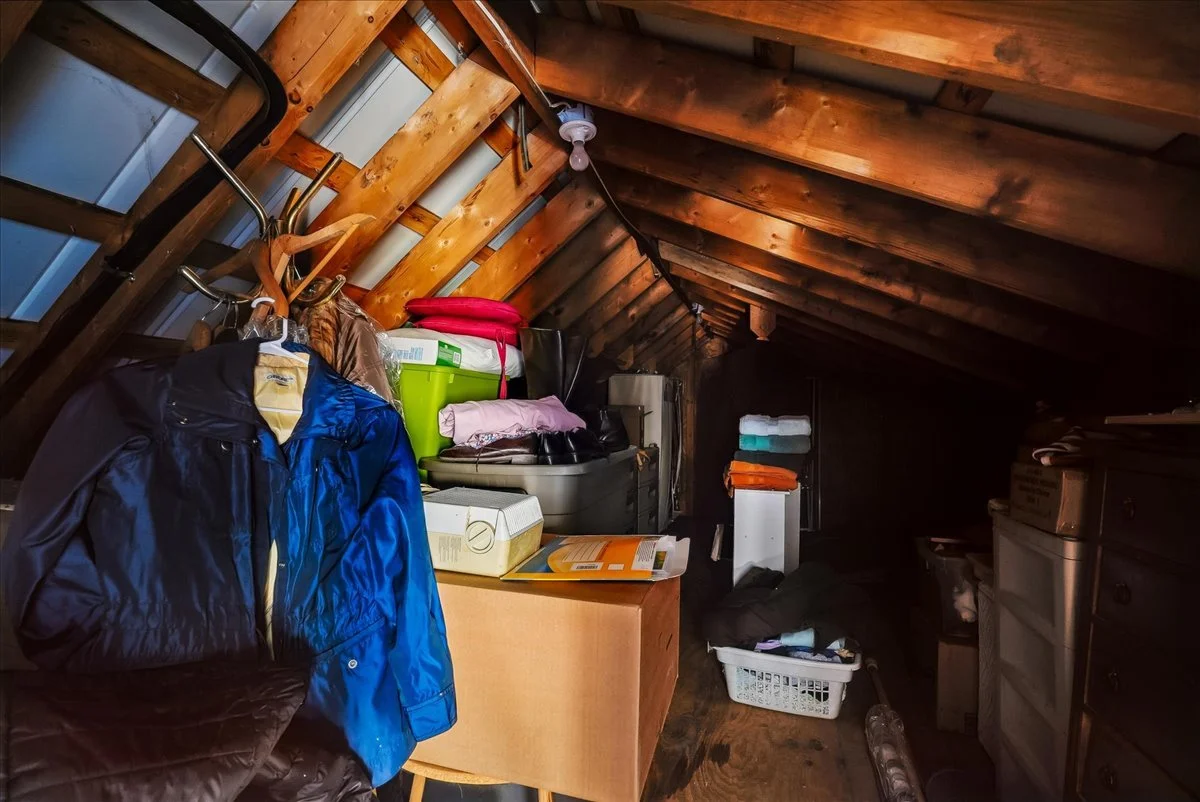 58-samantha-bard-13064-furnace-mountain-rd-attic-loft-wood-beams-lovettsville-va-20180.jpg