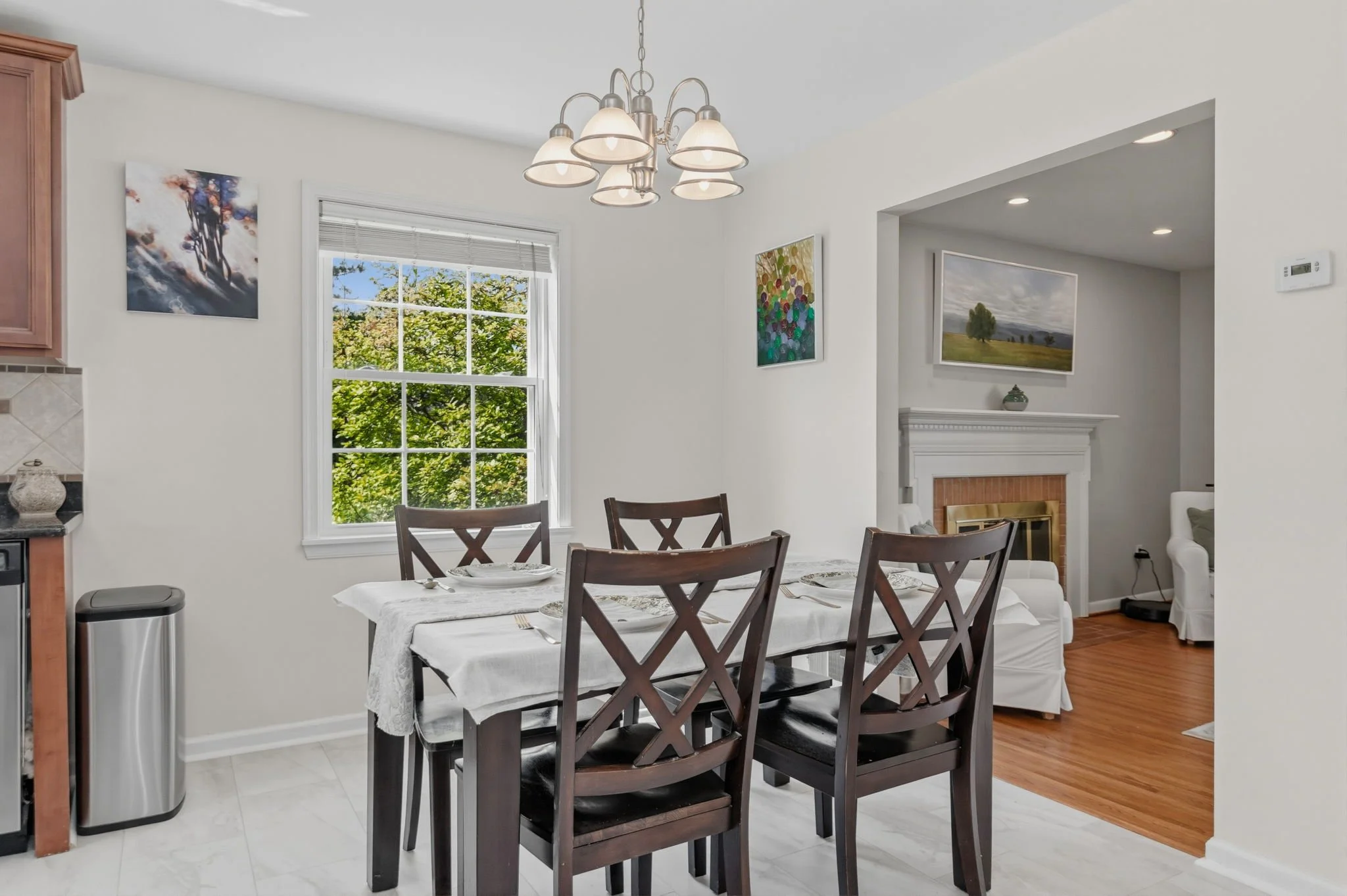 06-samantha-bard-13703-penwith-ct-dining-area-chandelier-open-to-living-room-chantilly-va-20151.jpg