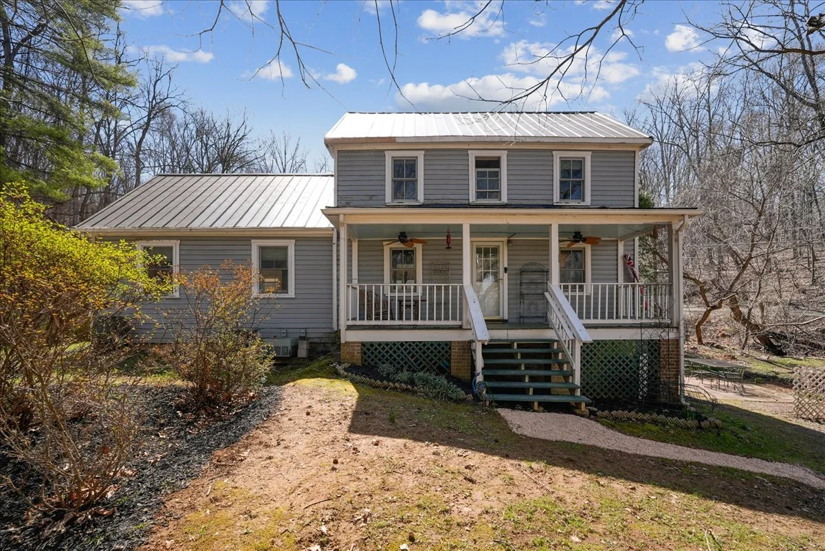 13064 FURNACE MOUNTAIN RD LOVETTSVILLE, VA 20180