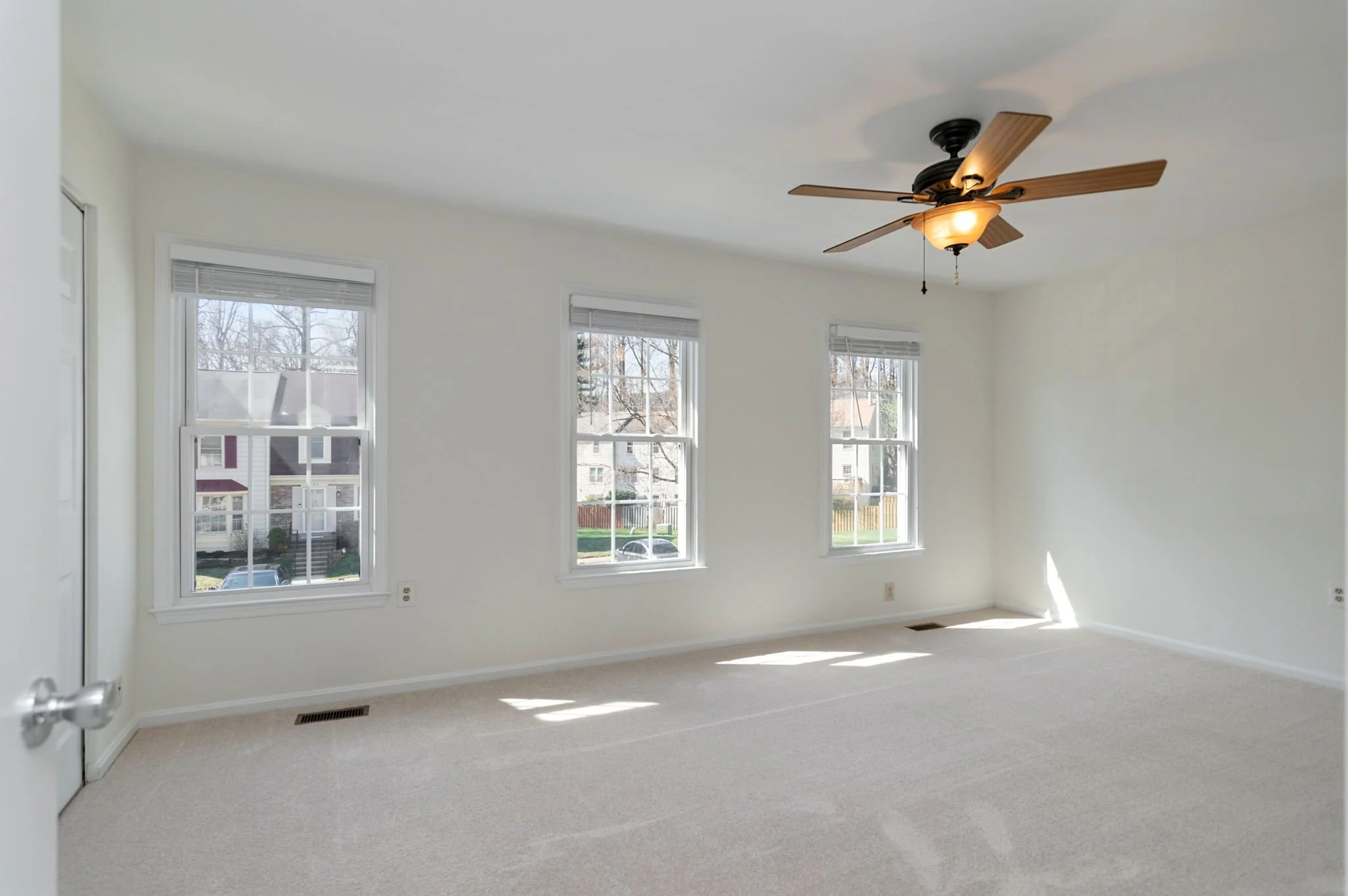 27-samantha-bard-4445-holly-ave-primary-bedroom-three-windows-fairfax-va-22030.jpg