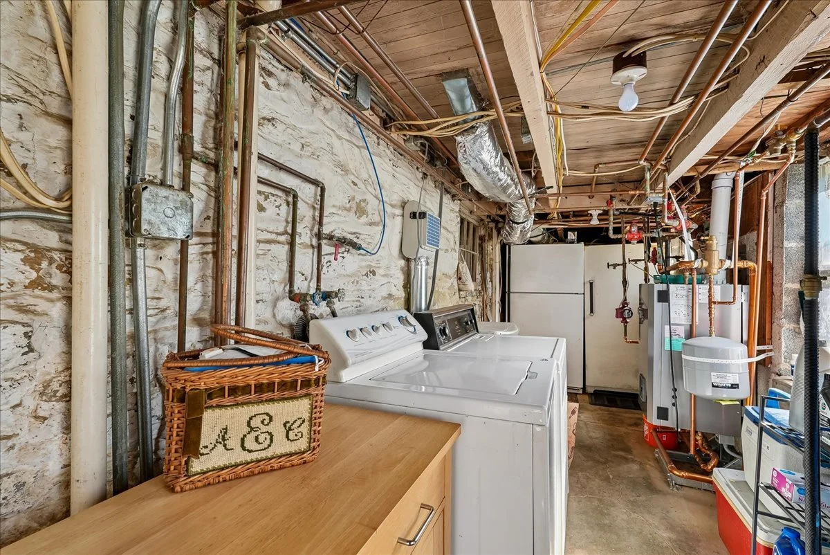 57-samantha-bard-13064-furnace-mountain-rd-laundry-utility-stone-wall-lovettsville-va-20180.jpg