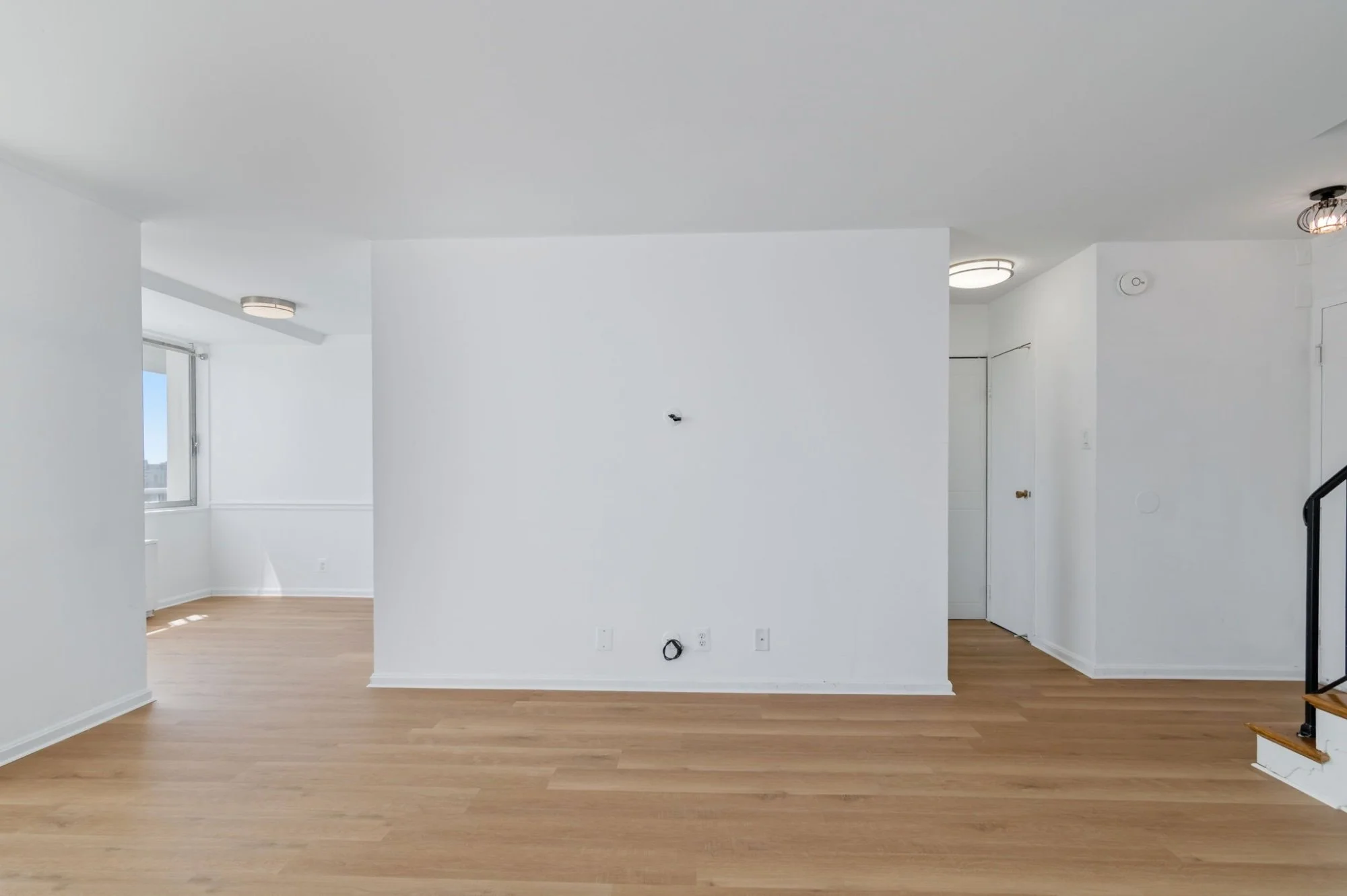 10-samantha-bard-301-n-beauregard-st-unit-902-dining-room-city-views-alexandria-va-22312.jpg