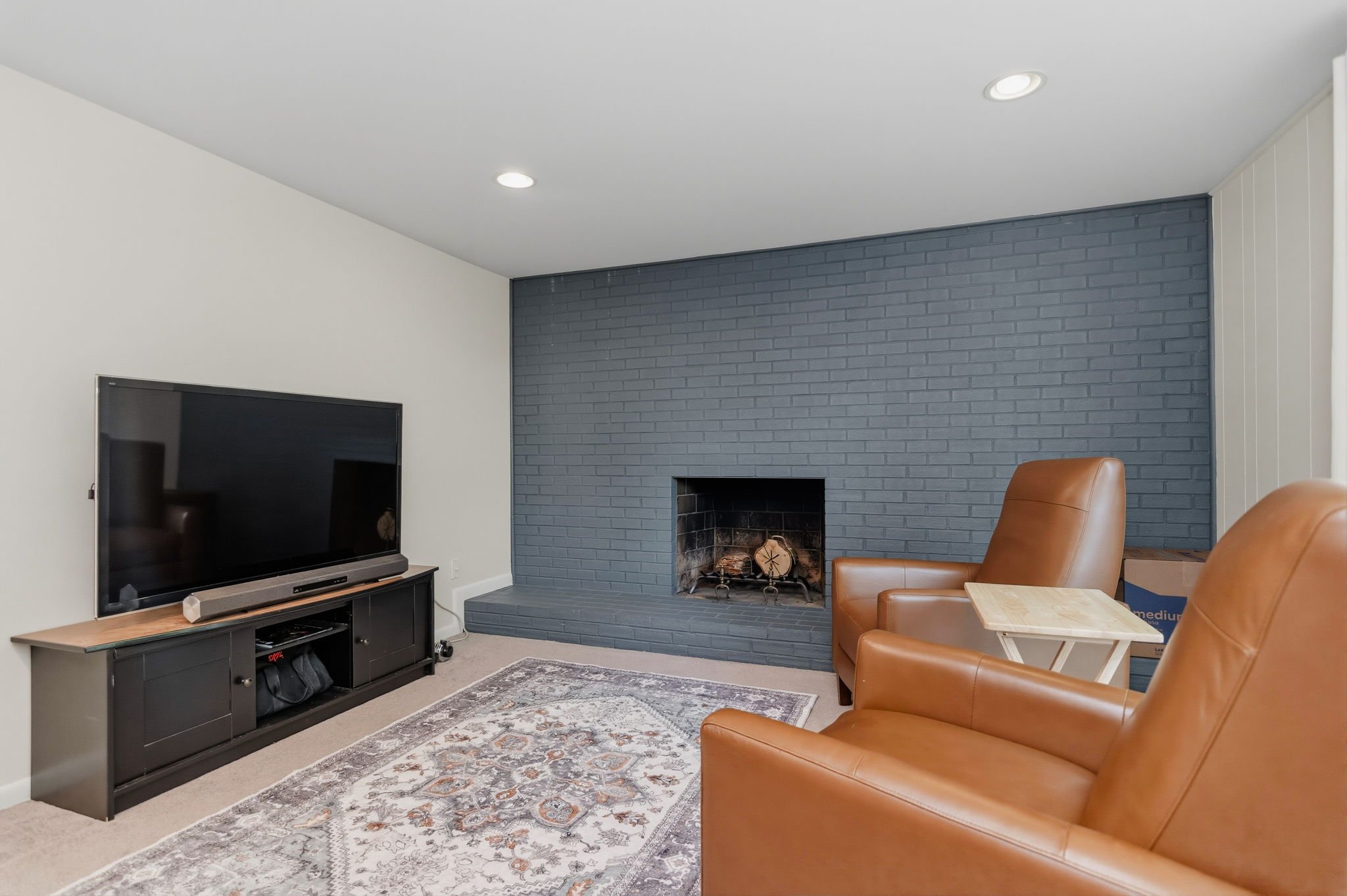 28-samantha-bard-13703-penwith-ct-lower-level-rec-room-fireplace-tv-wall-chantilly-va-20151.jpg