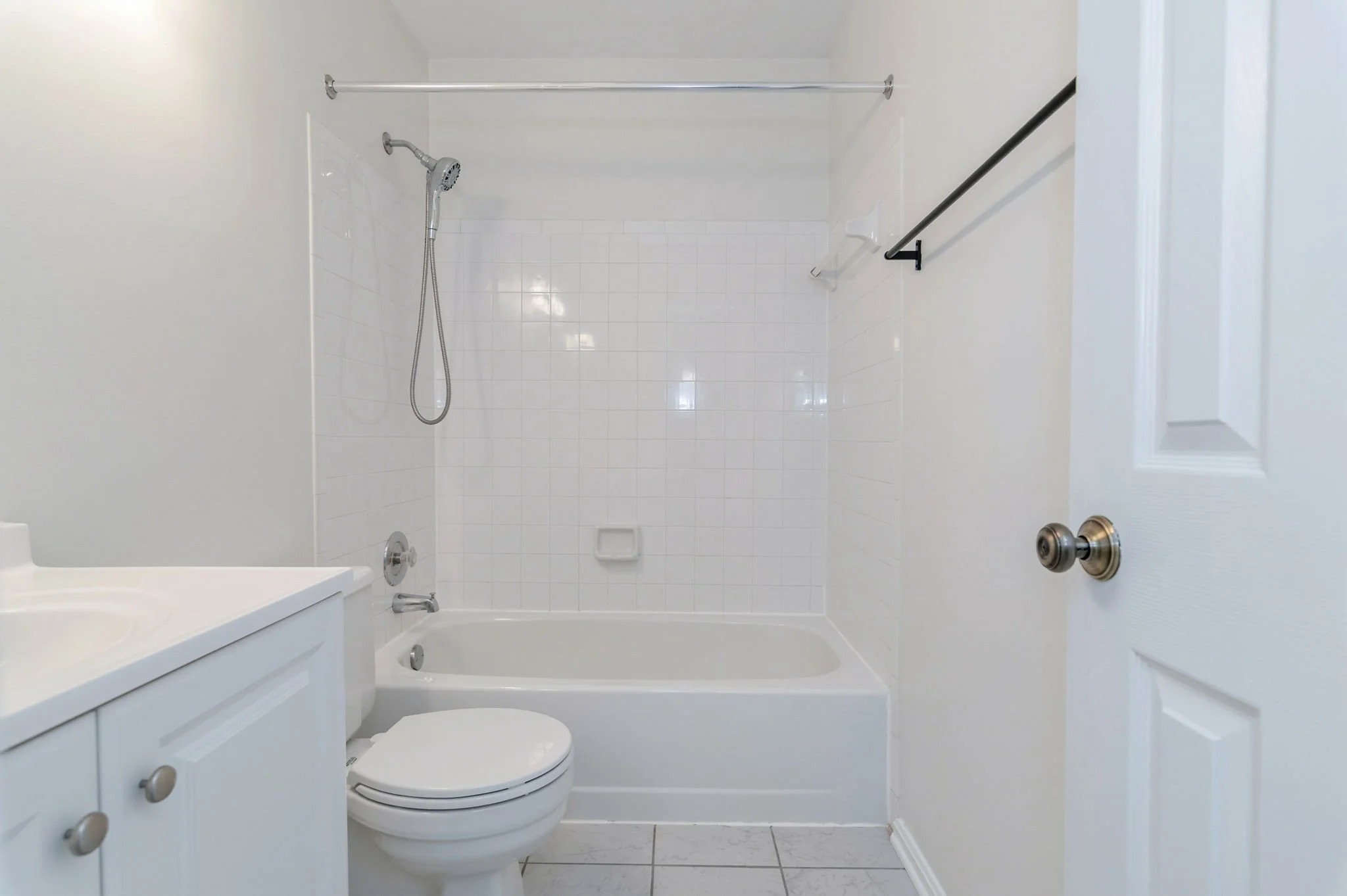 40-samantha-bard-4445-holly-ave-hall-bath-tub-shower-tile-fairfax-va-22030.jpg