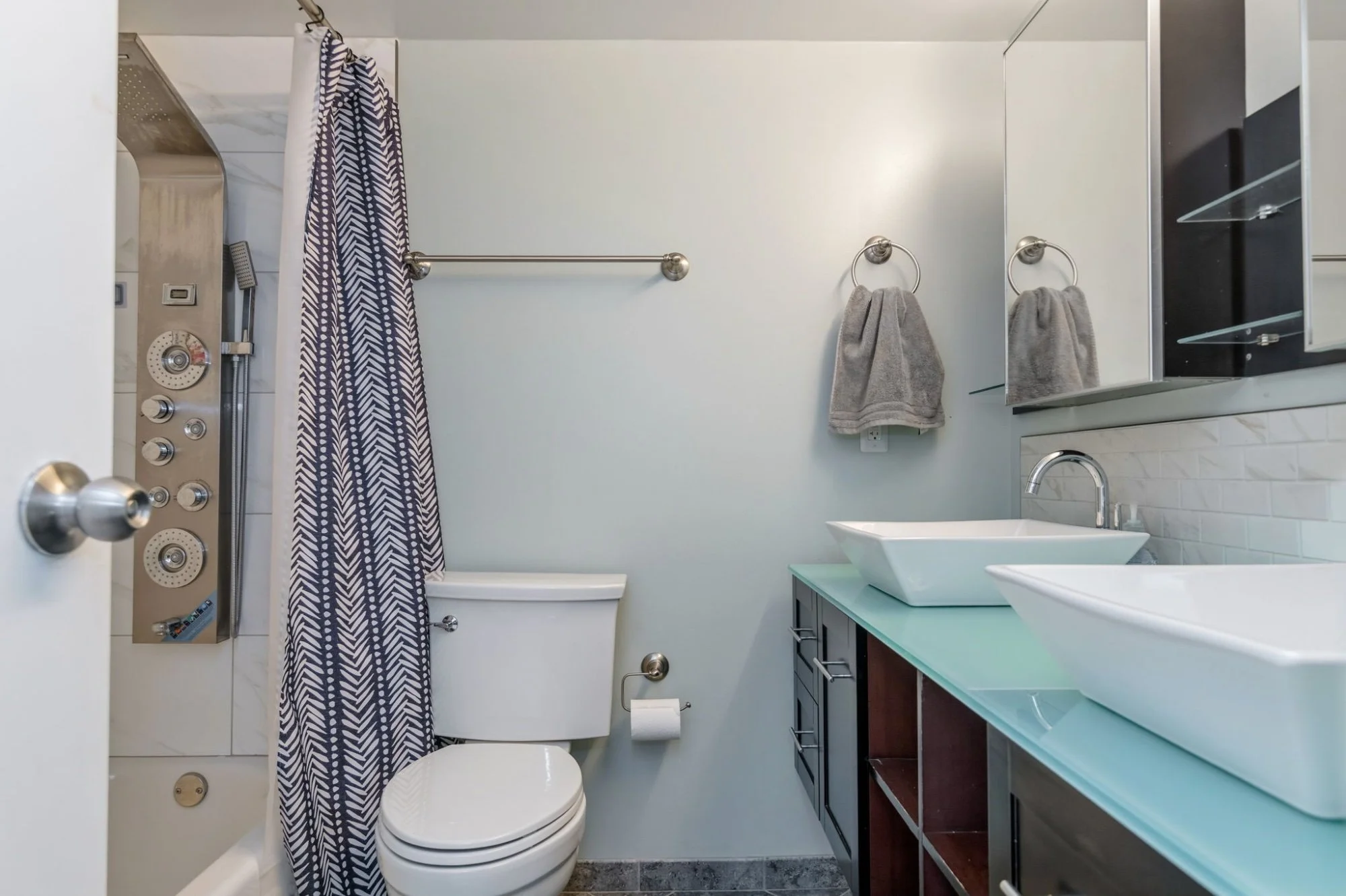 26-samantha-bard-301-n-beauregard-st-unit-902-primary-bath-shower-panel-alexandria-va-22312.jpg