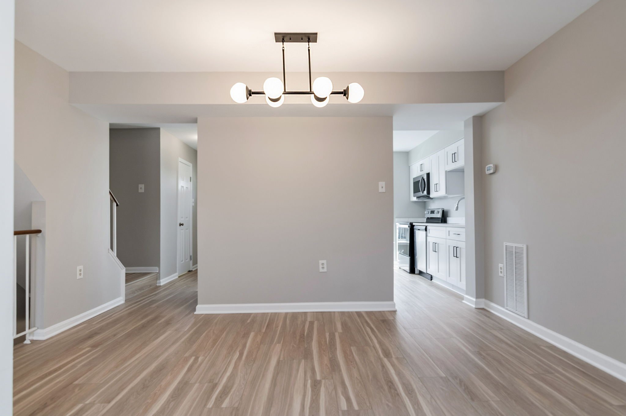 22-samantha-bard-4445-holly-ave-dining-room-open-to-kitchen-fairfax-va-22030.jpg