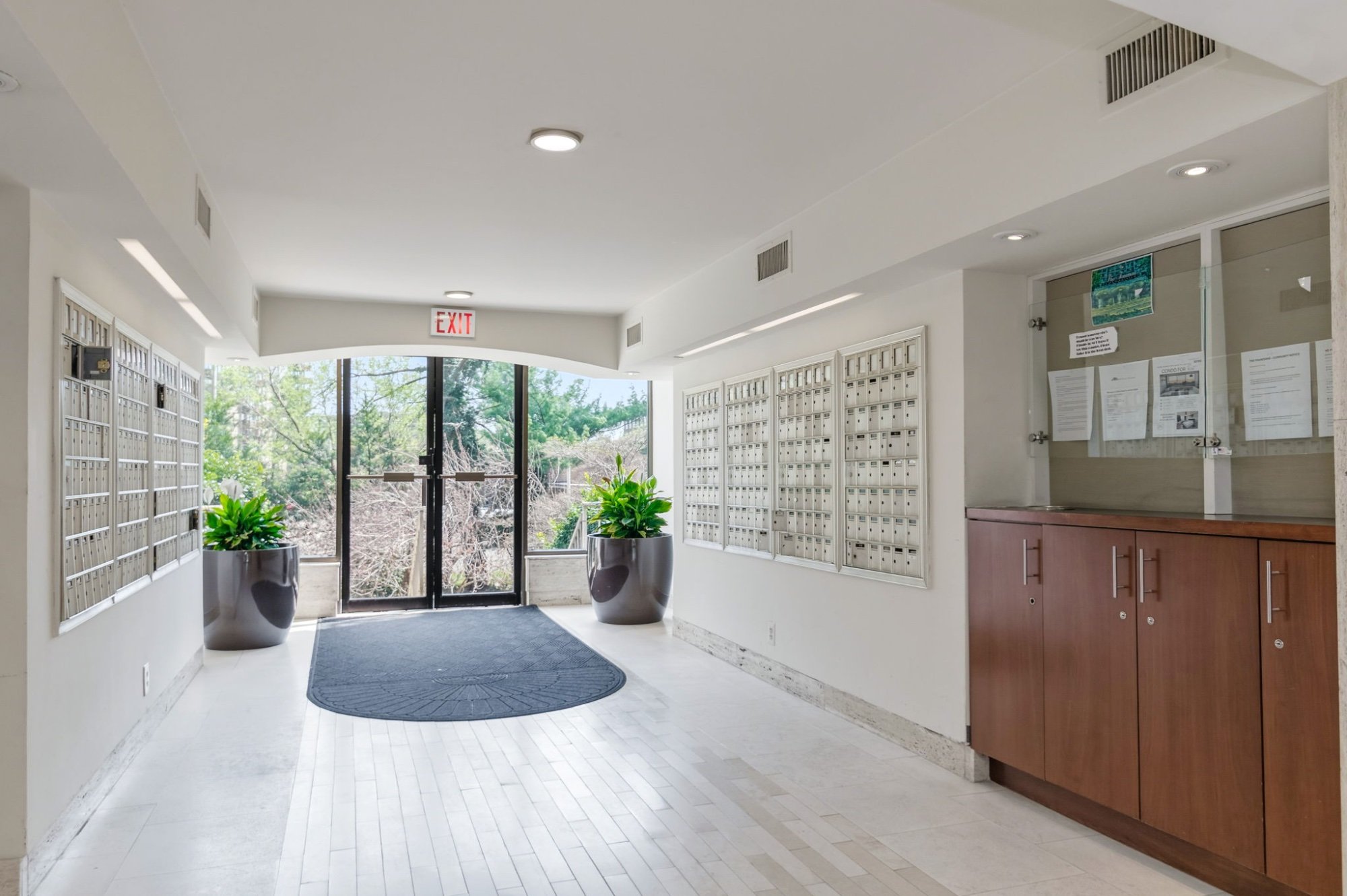 31-samantha-bard-301-n-beauregard-st-unit-902-building-lobby-mailroom-alexandria-va-22312.jpg