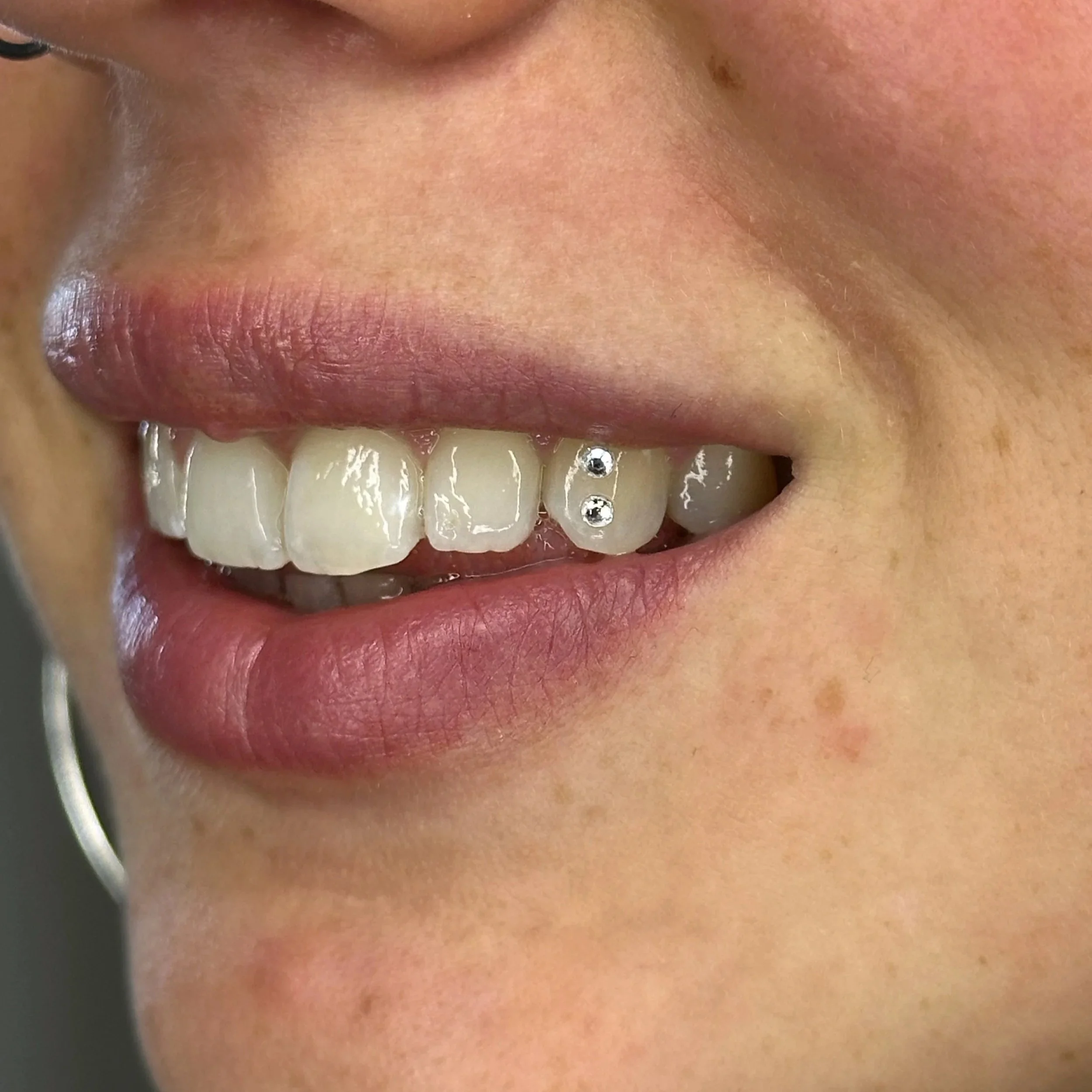 Facetune_05-10-2026-19-44-27.jpg