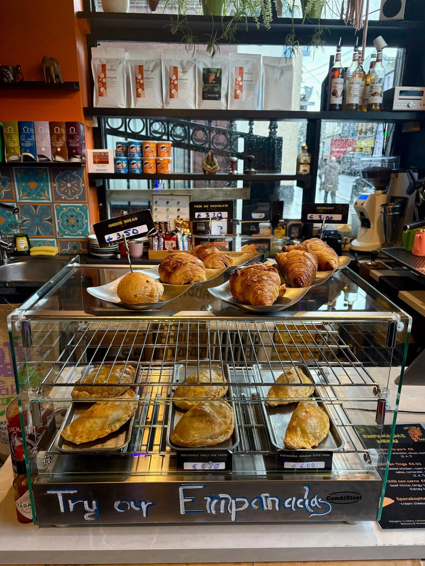 Serving freshly baked pastries daily 🥐🤎

📍Little Jungle 🌴