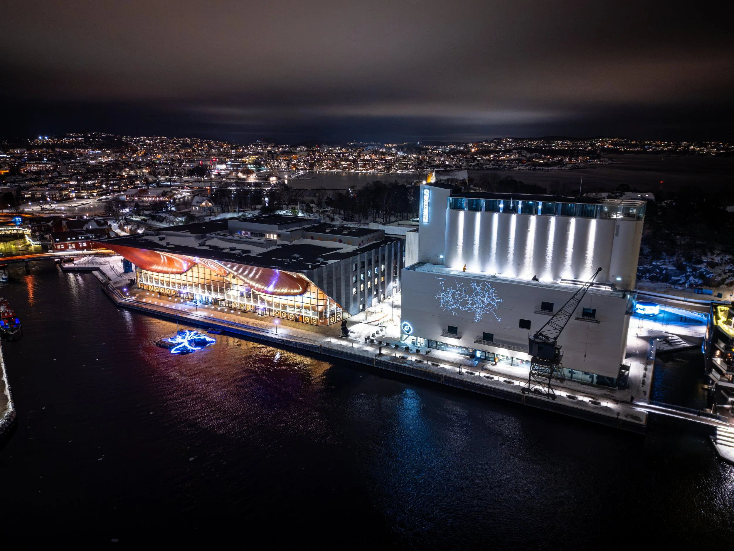 Kilden teater- og konserthus og Kunstsilo. Foto: Lars Gunnar Lierstøl