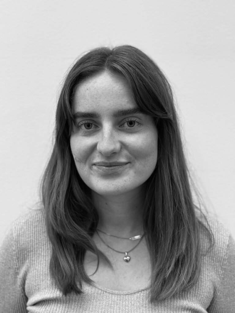 Ulrikke / Medhjælper