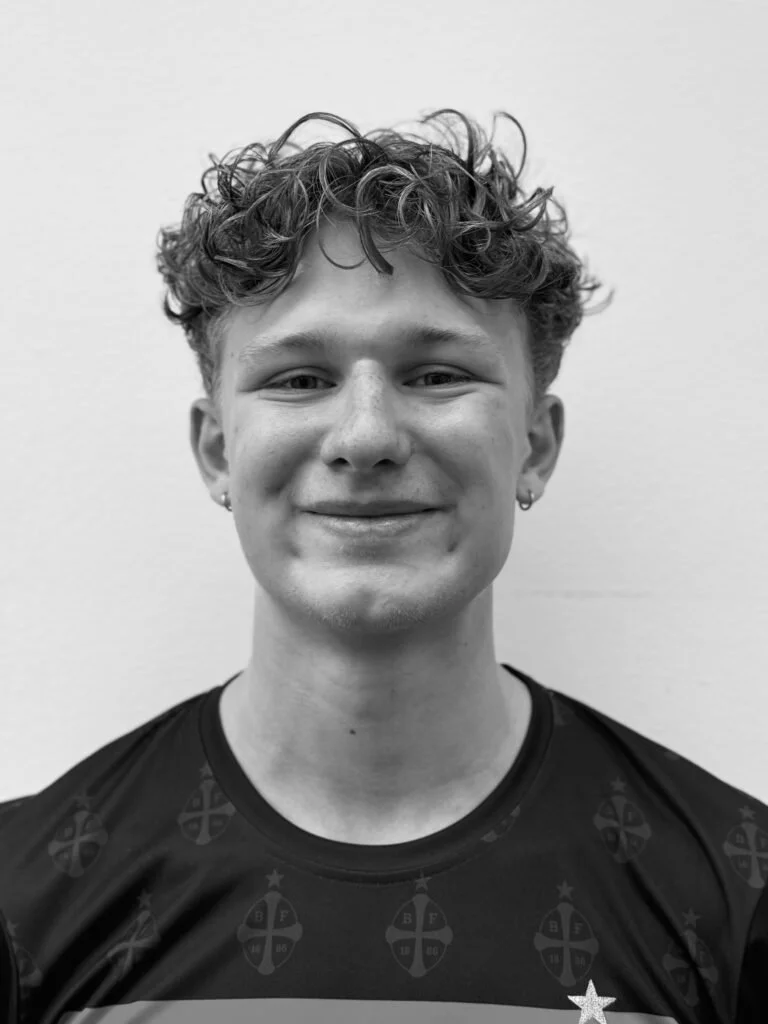 Valdemar / Medhjælper