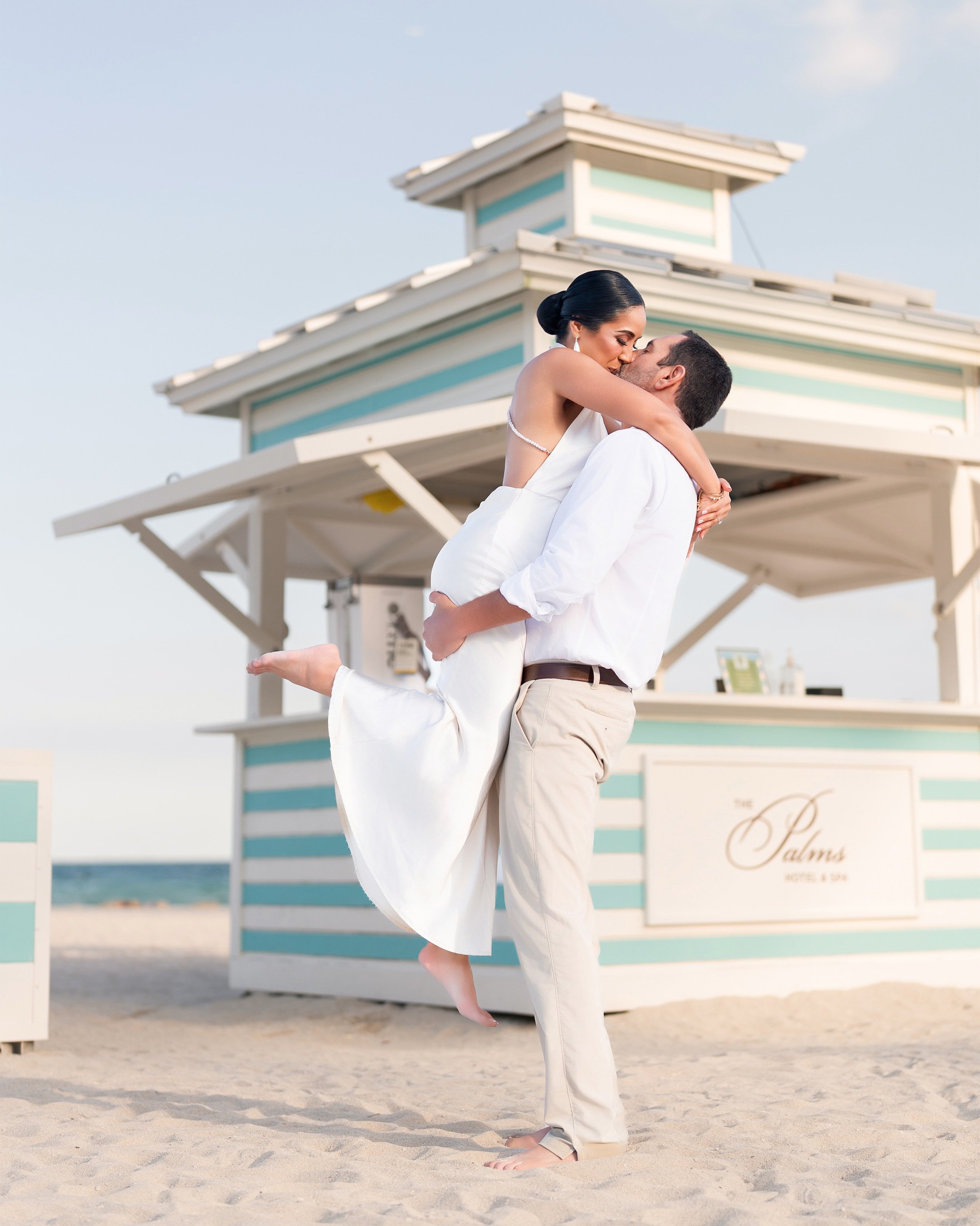 Less than a month to go until Griselda and Iv&aacute;n say &ldquo;I do&rdquo; at The Palms Hotel. Counting down the days to capture every single bit of their magic.
Bride: @griseldap_21 
Venue : @palmshotelmiami 
Floral design: @rusticmagicevents 
Ph