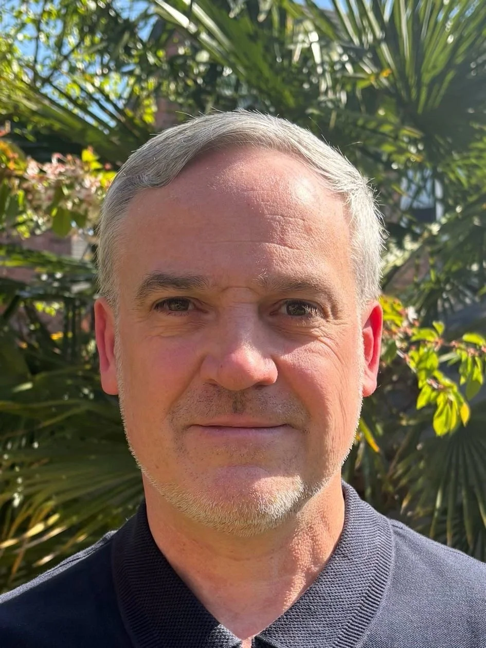 Headshot of Simon Livingstone - KIMCO Global Partner