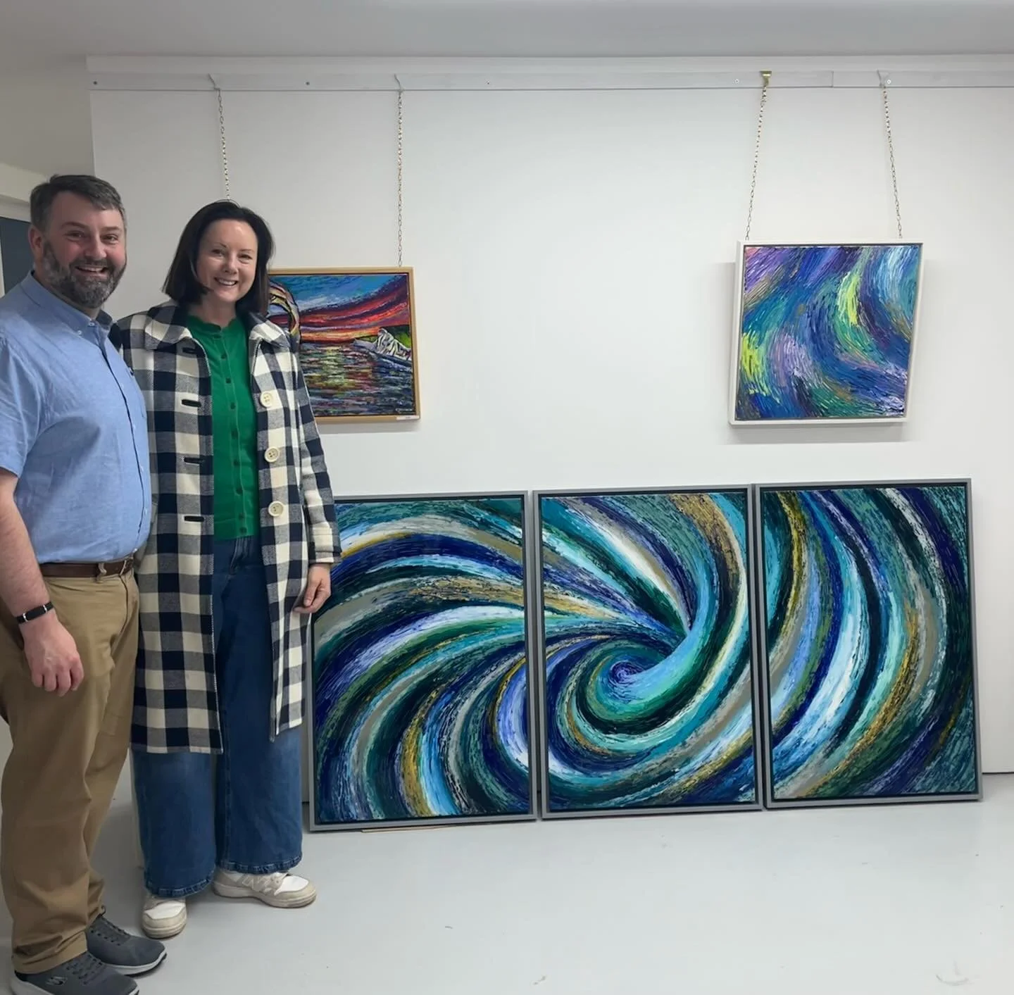 &hellip;and just in time for Christmas, M &amp; C popped down to my studio to collect their artwork &lsquo;Ethereal&rsquo;. What a lovely couple and it was so wonderful to see how much they enjoyed the final piece! With M&rsquo;s love of water and C&