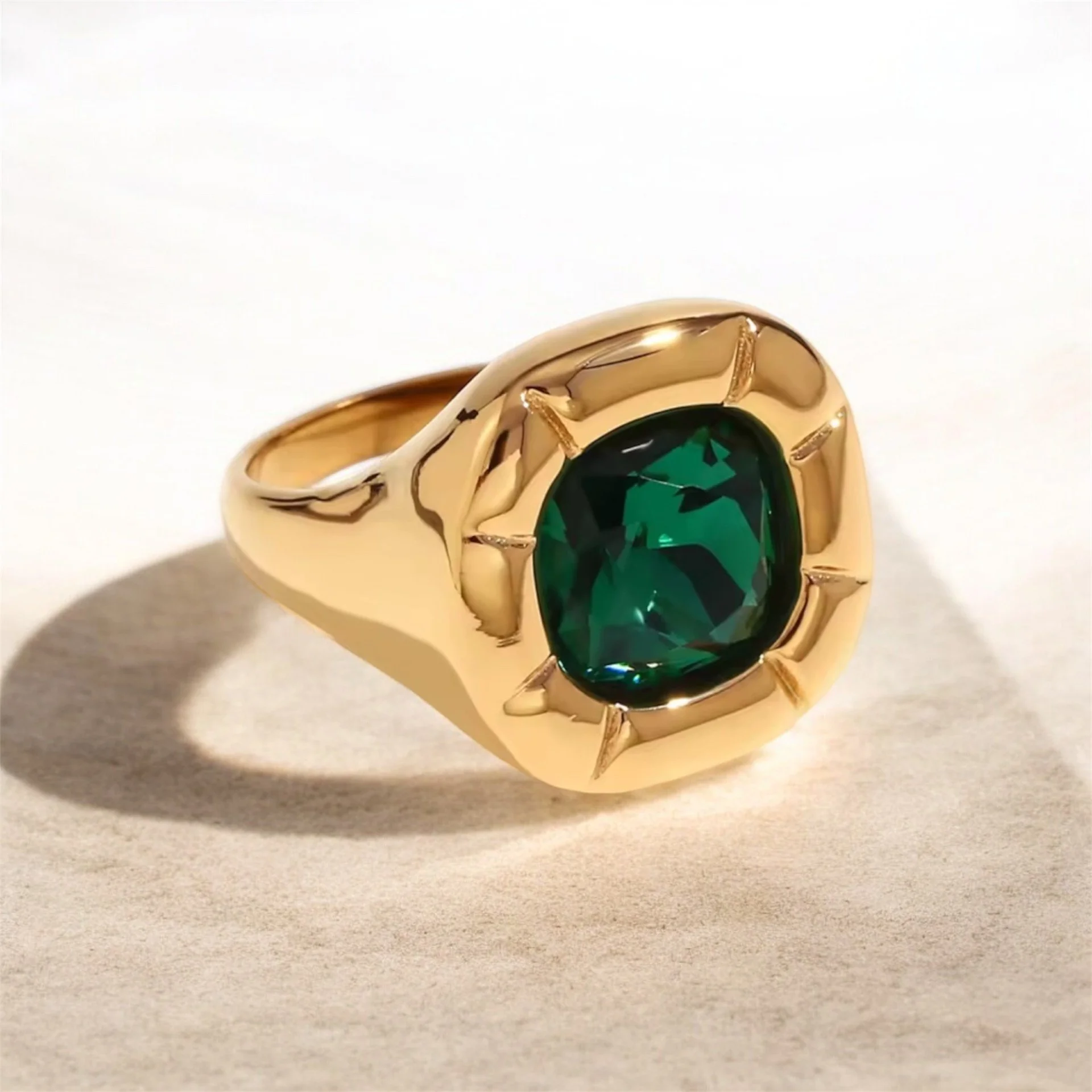 Emerald Stone Ring