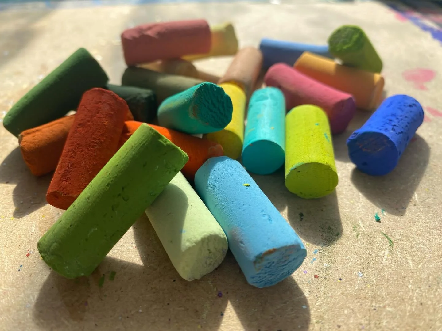 We adore pastels! Both soft and oil pastels are amazing media for artists on the go. Soft pastels are matte, chalky and highly pigmented. Perfect for dreamy landscapes, soft billowing skies and gentle portraits. Oil pastels are a little more effort t