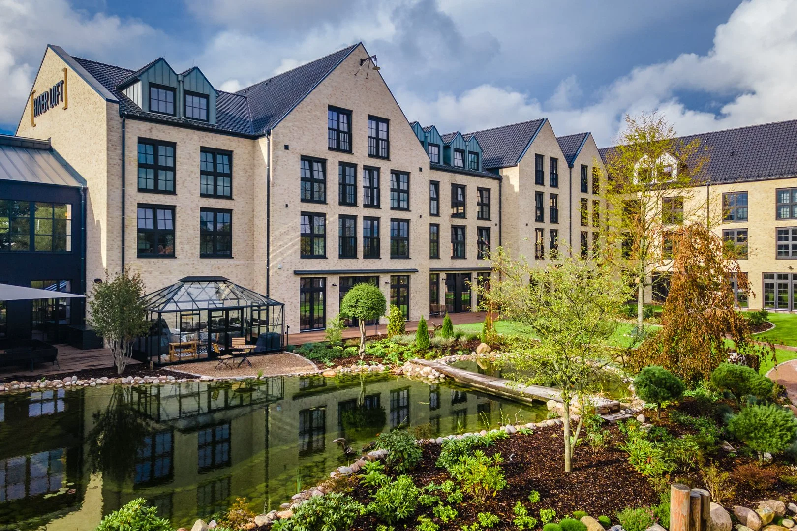 Exterior view of Hotel River Loft & Spa in Brunsbüttel