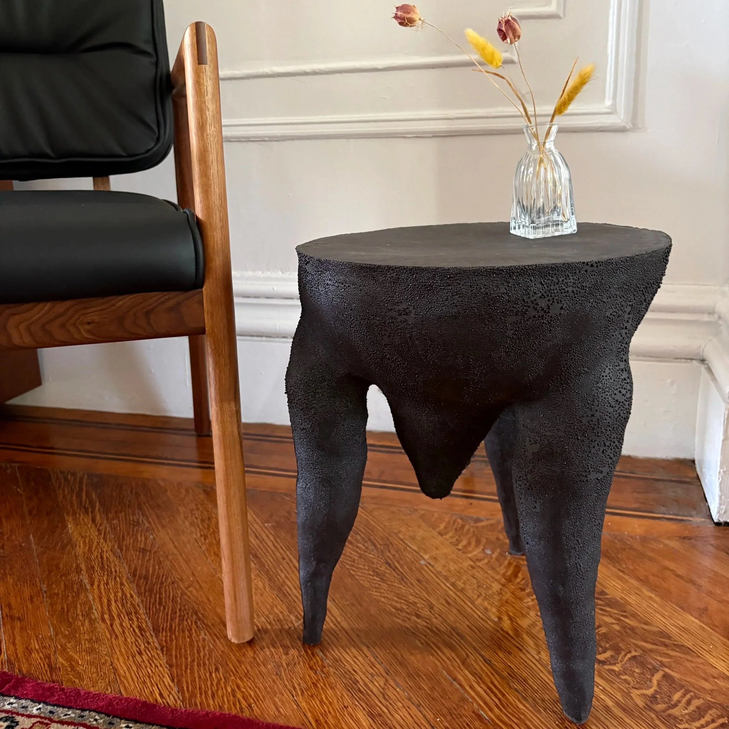 Black Tripod