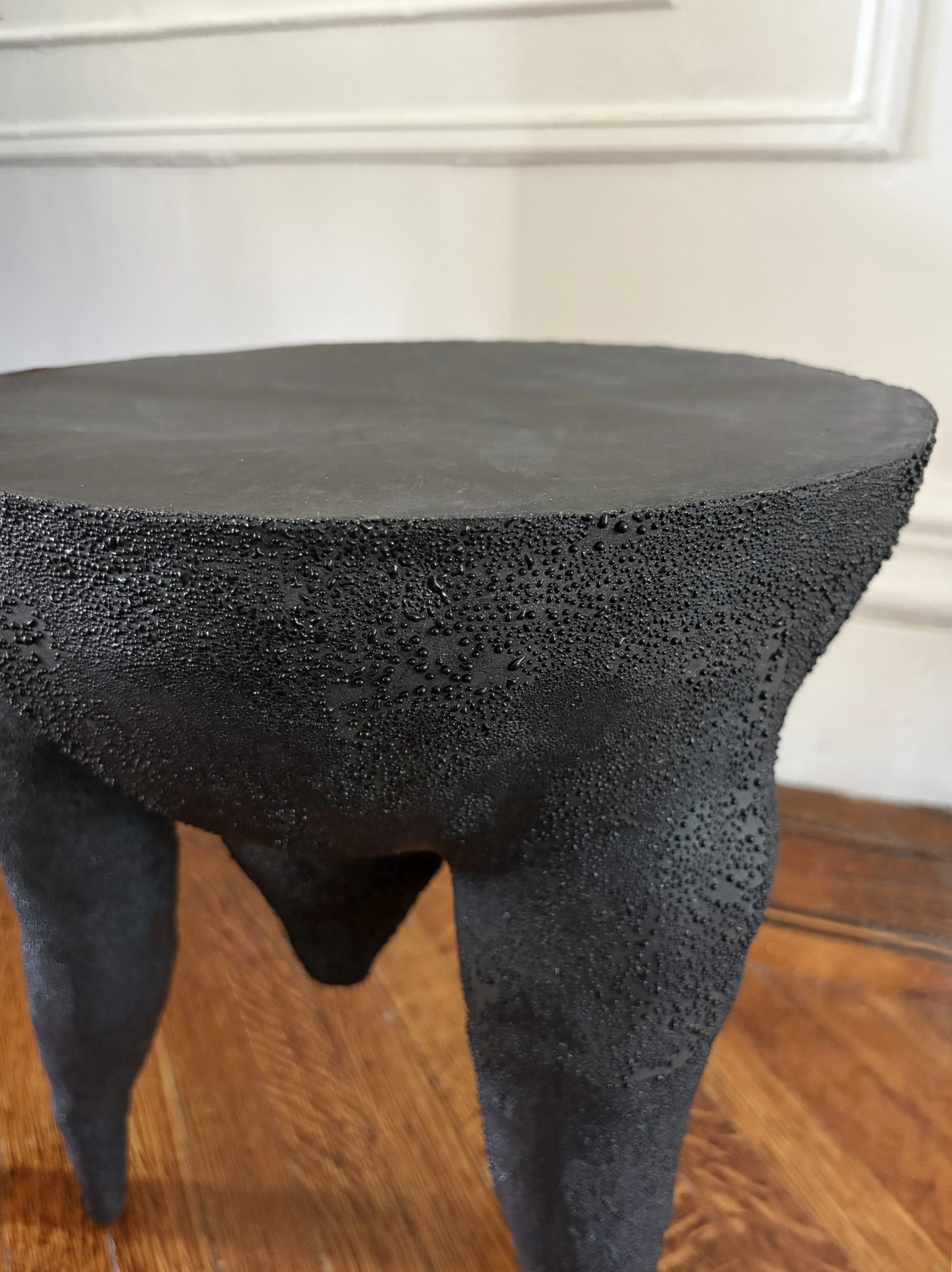 black table detail2.jpg
