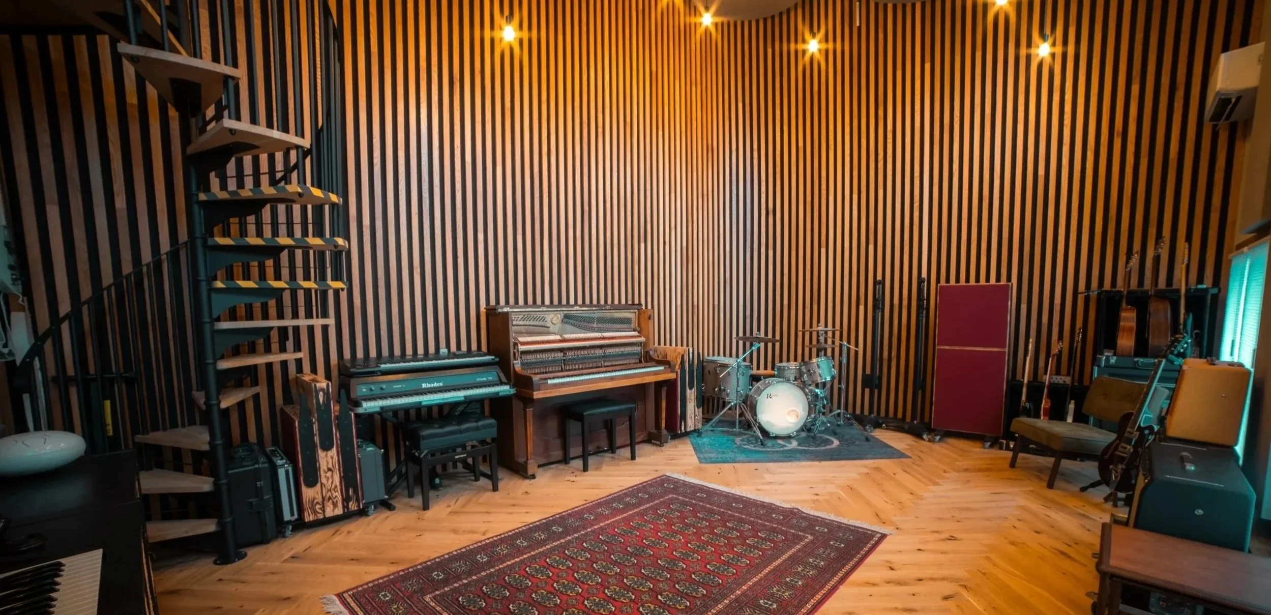 HQ-STUDIO-04.jpg