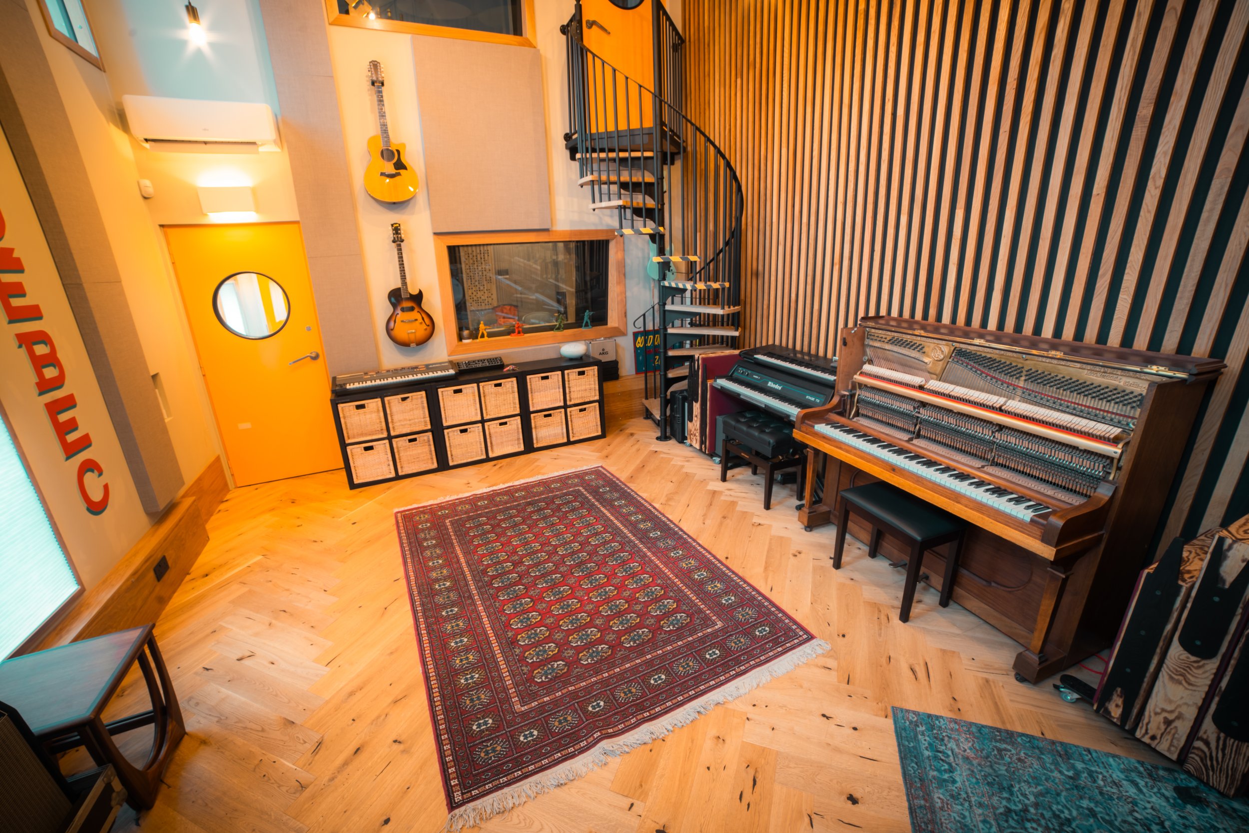 HQ-STUDIO-07.jpg