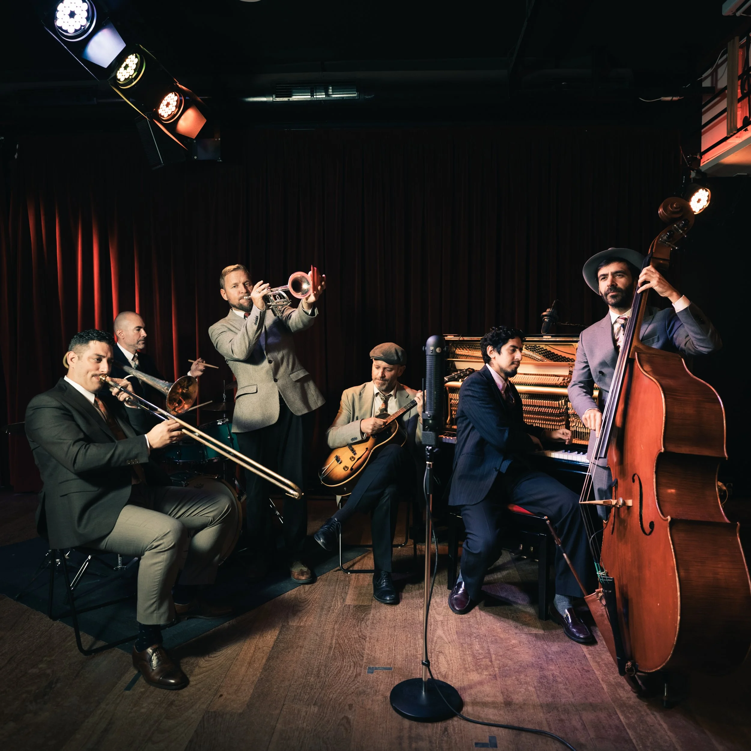 20241129 Retratos Sentimental Gentlemen-6.jpg