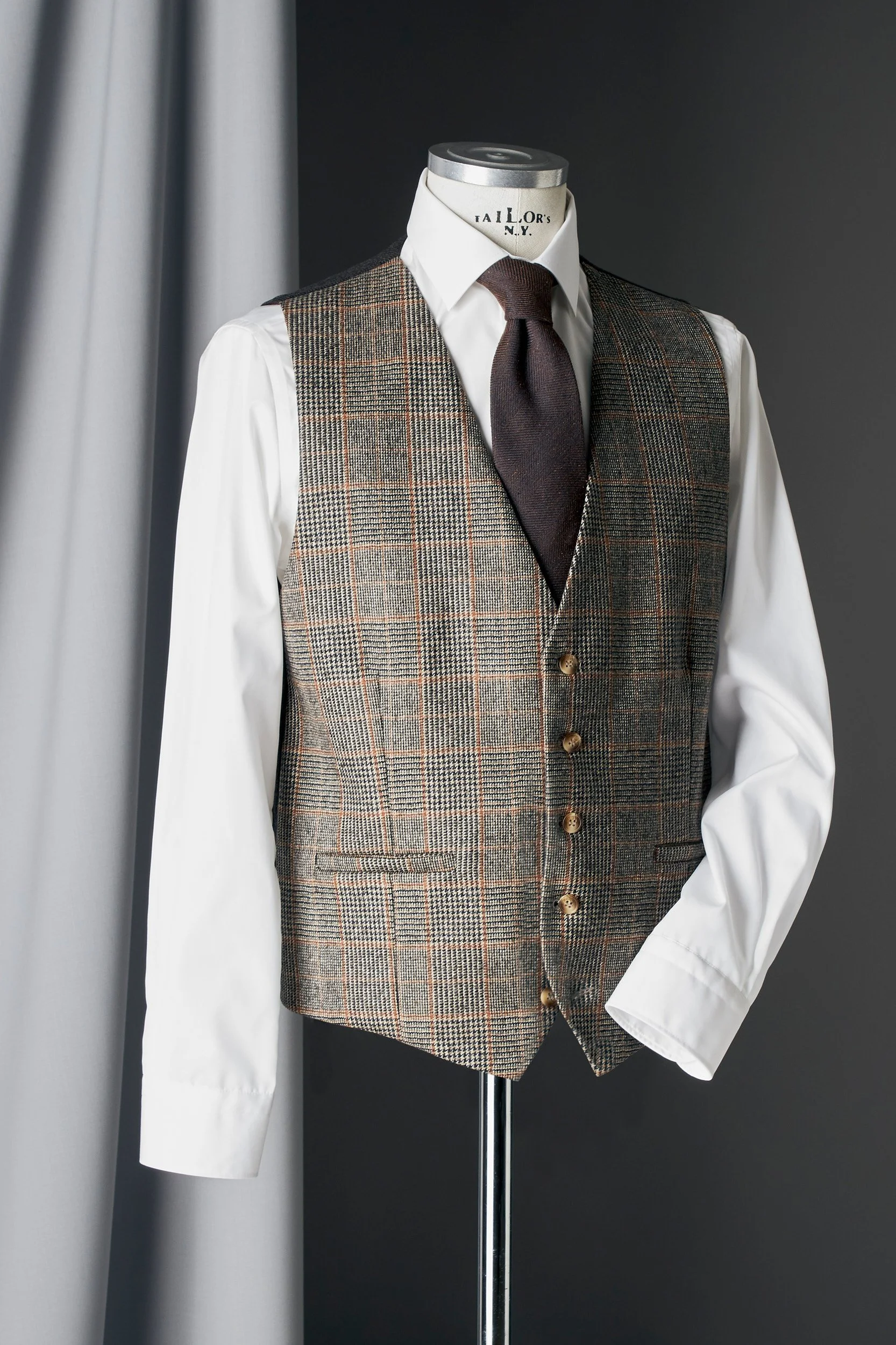 EXIGENCY - WEB - 05.jpg