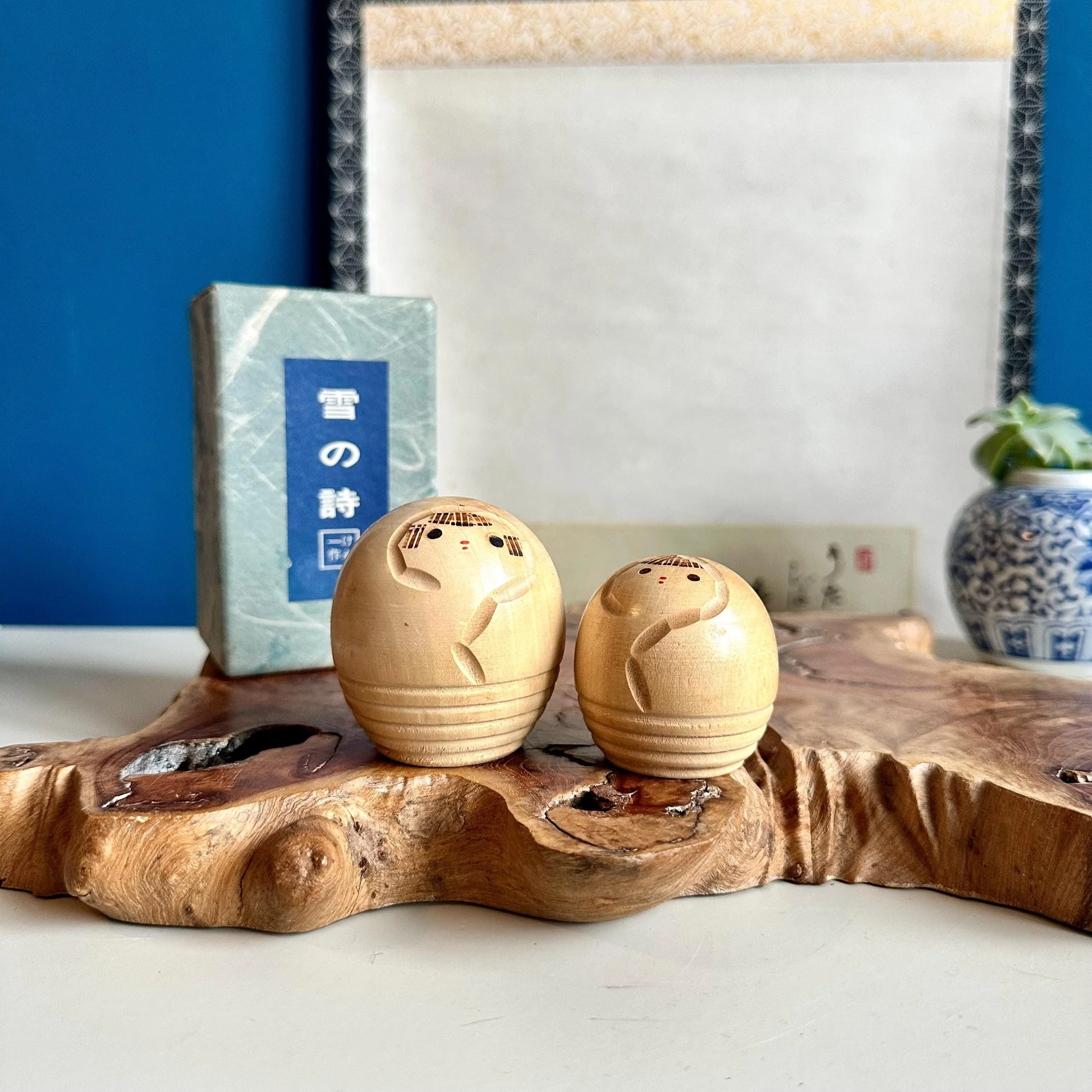 Japanese sosaku kokeshi pair Murakami Kenichi Yuki no Uta tomobako