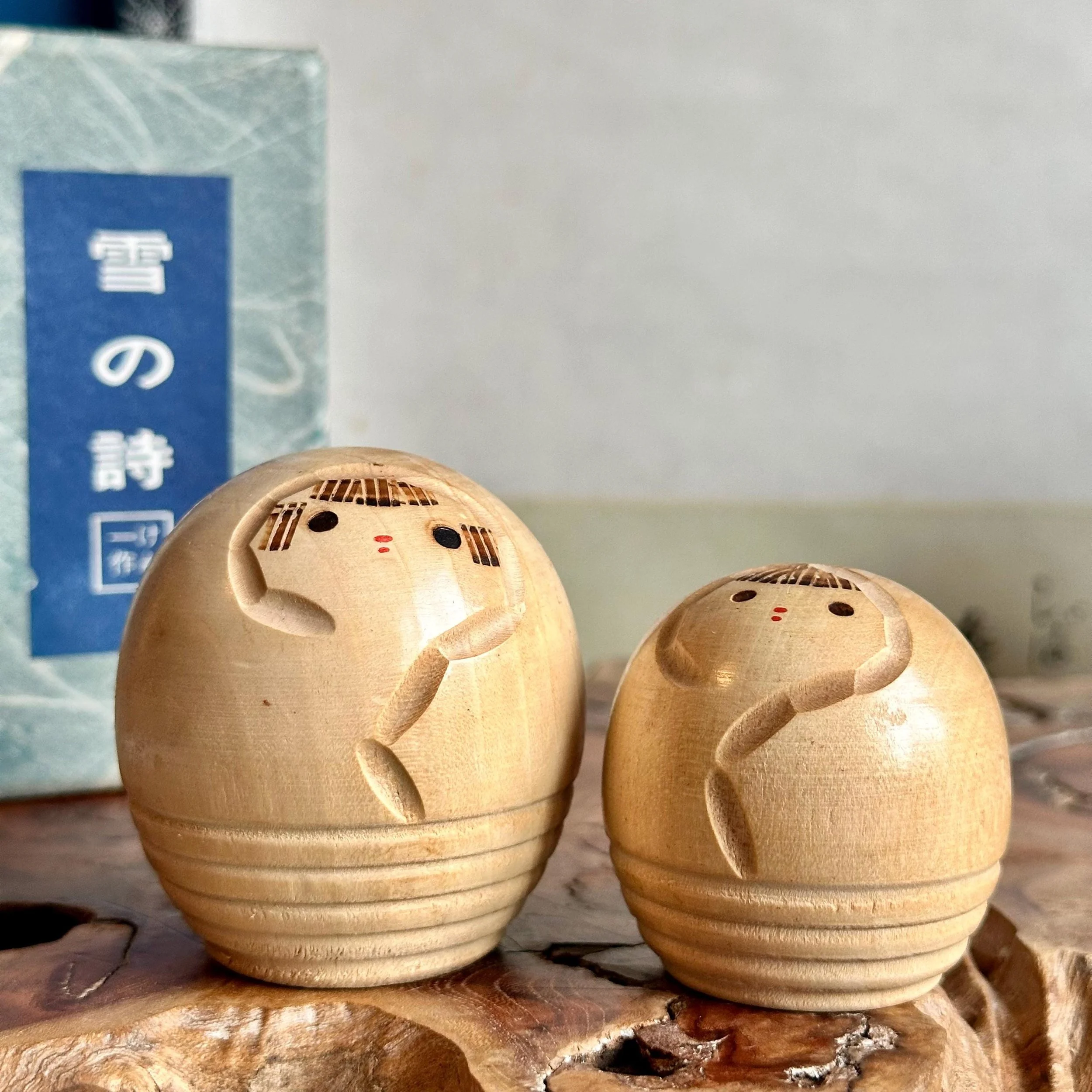 Japanese sosaku kokeshi pair Murakami Kenichi Yuki no Uta tomobako