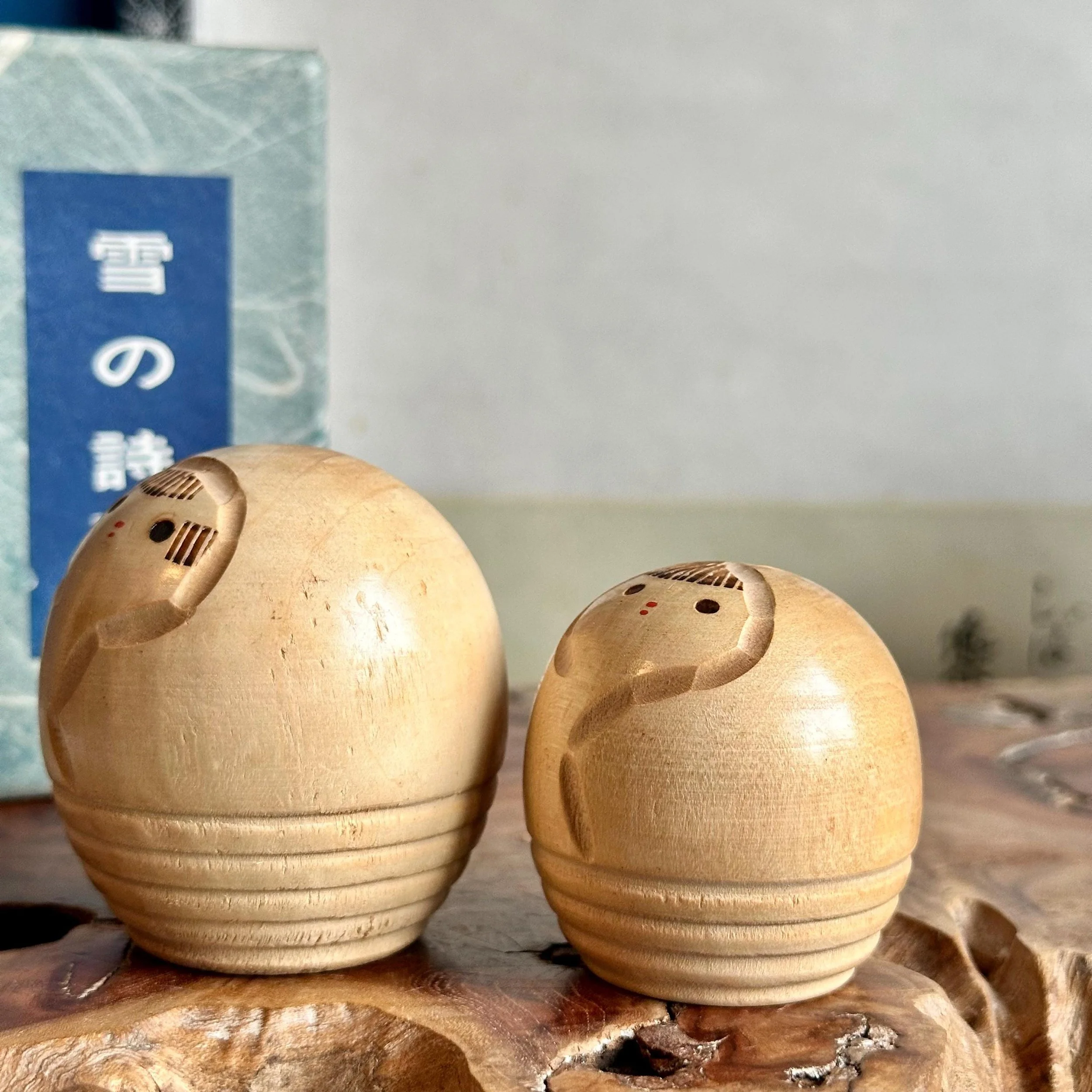 Japanese sosaku kokeshi pair Murakami Kenichi Yuki no Uta tomobako
