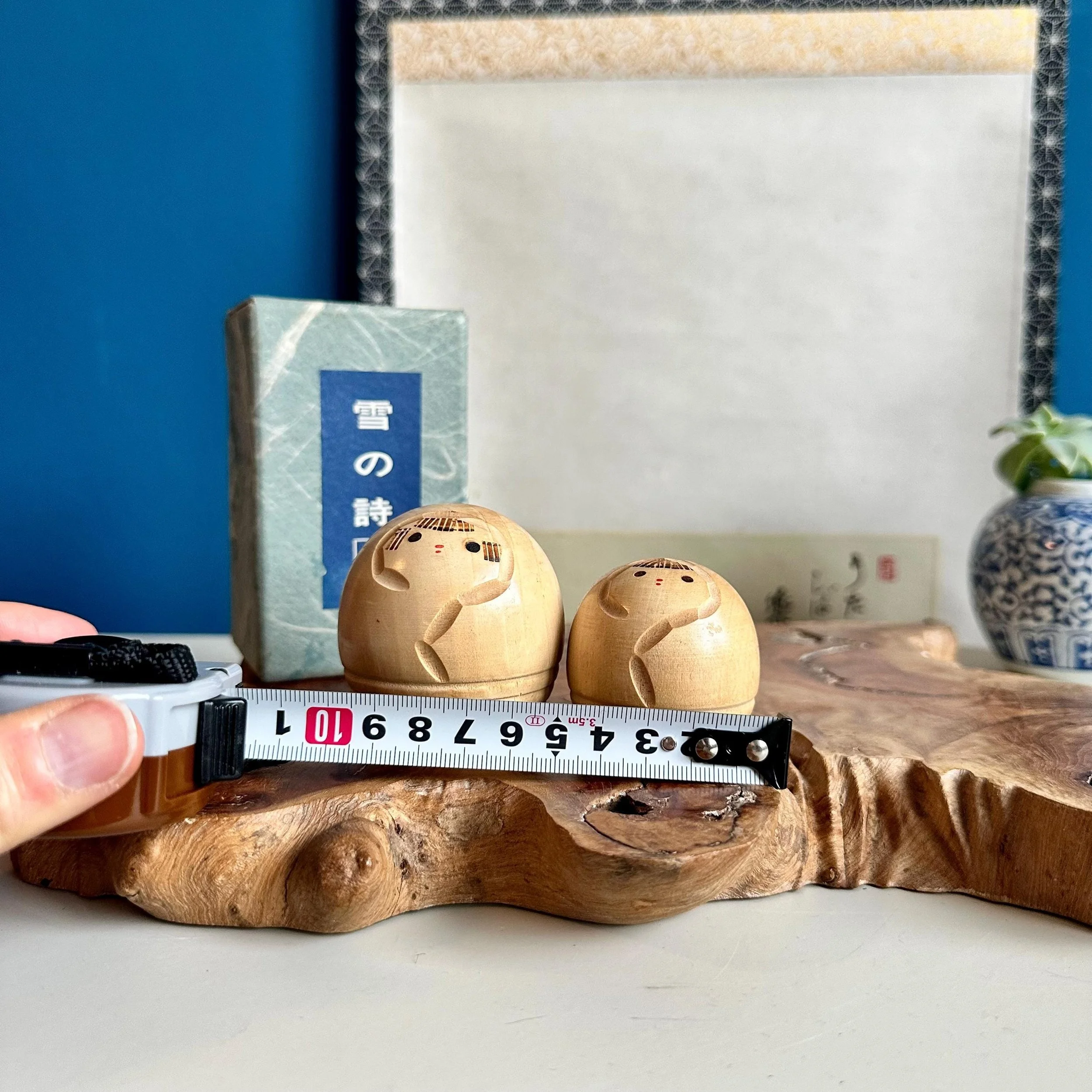 Japanese sosaku kokeshi pair Murakami Kenichi Yuki no Uta tomobako